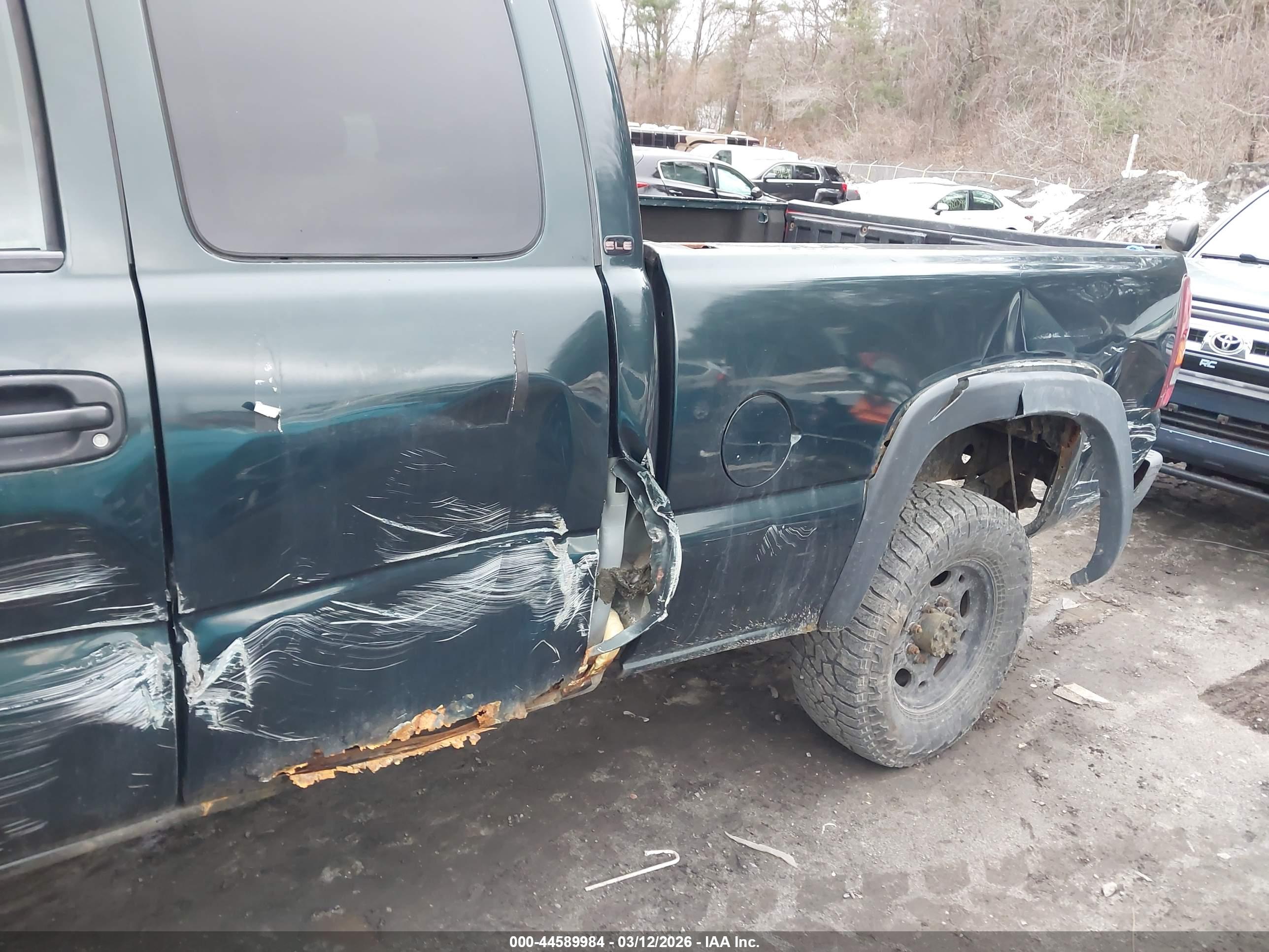 GMC SIERRA image 6