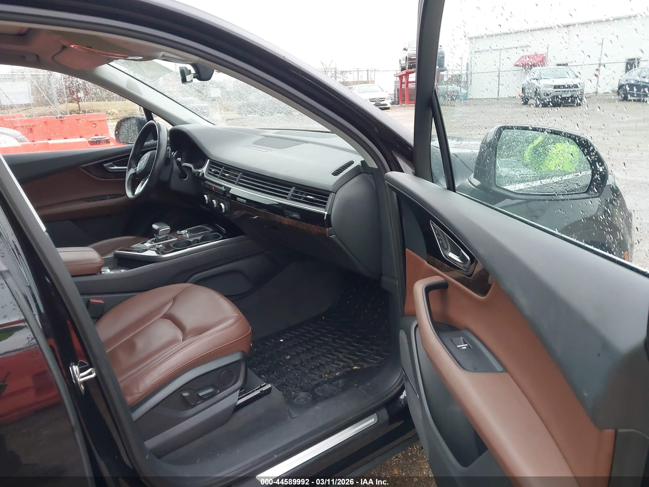 AUDI Q7 image 5