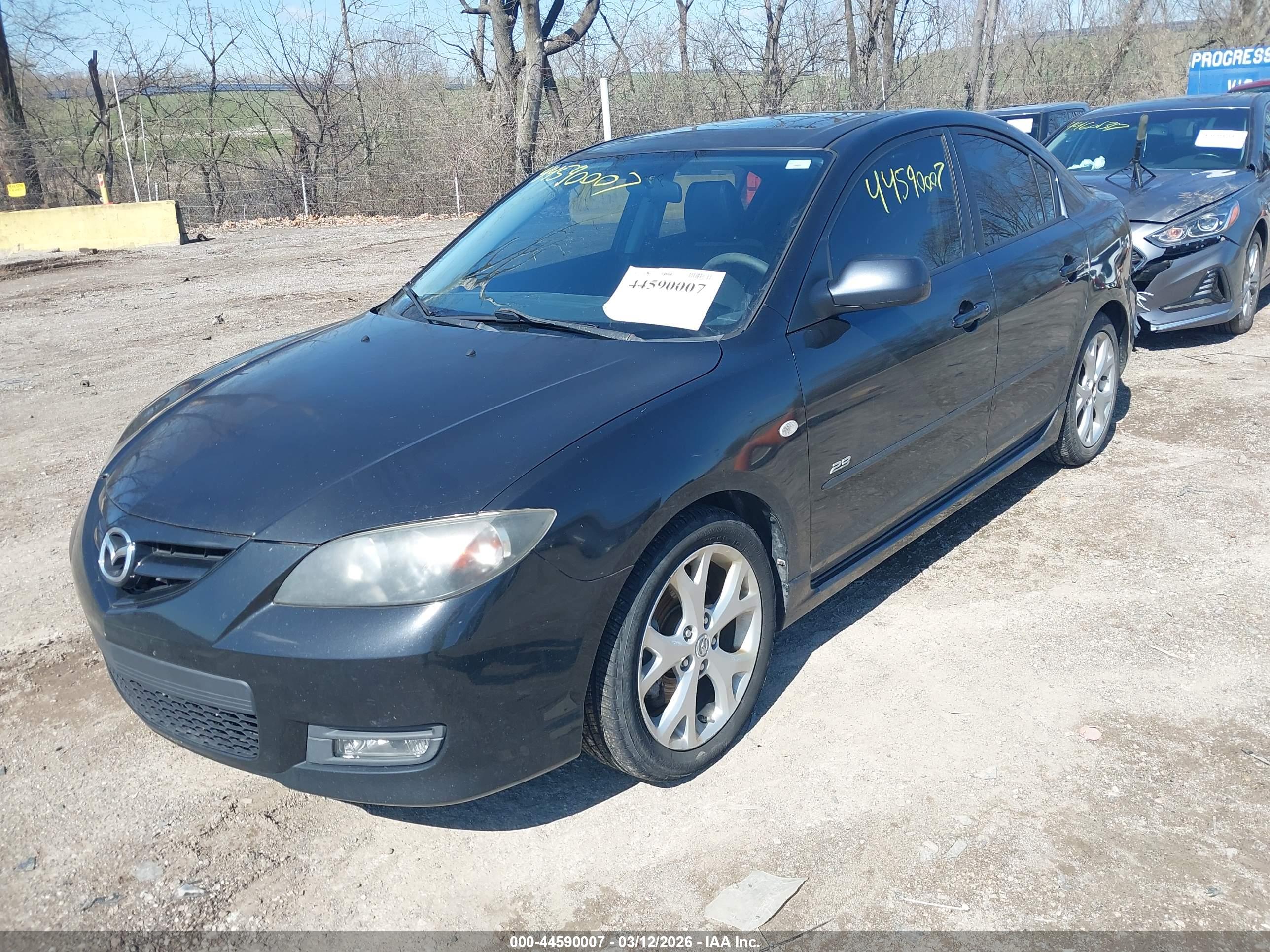 MAZDA MAZDA3 image 2