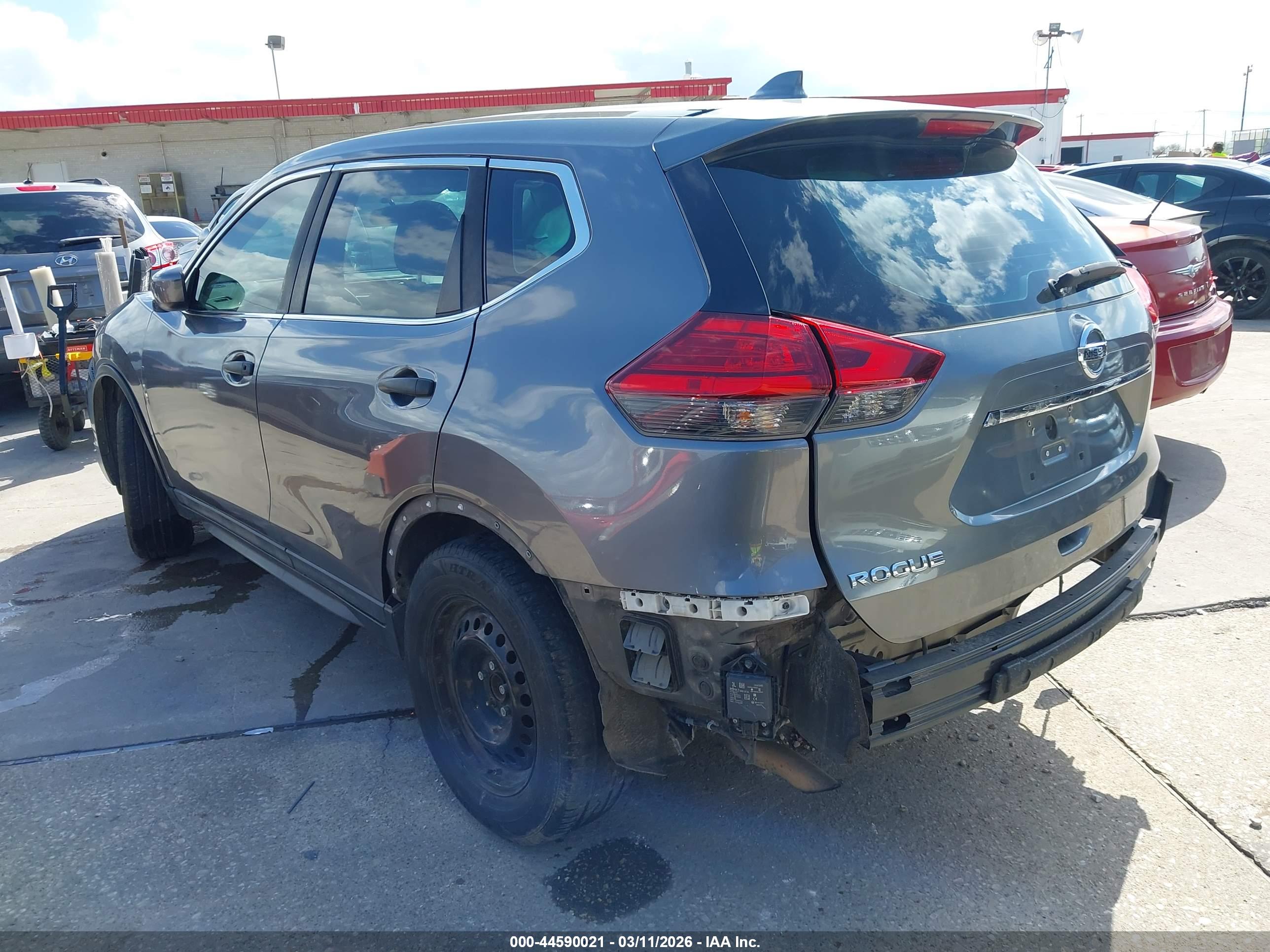 NISSAN ROGUE image 3