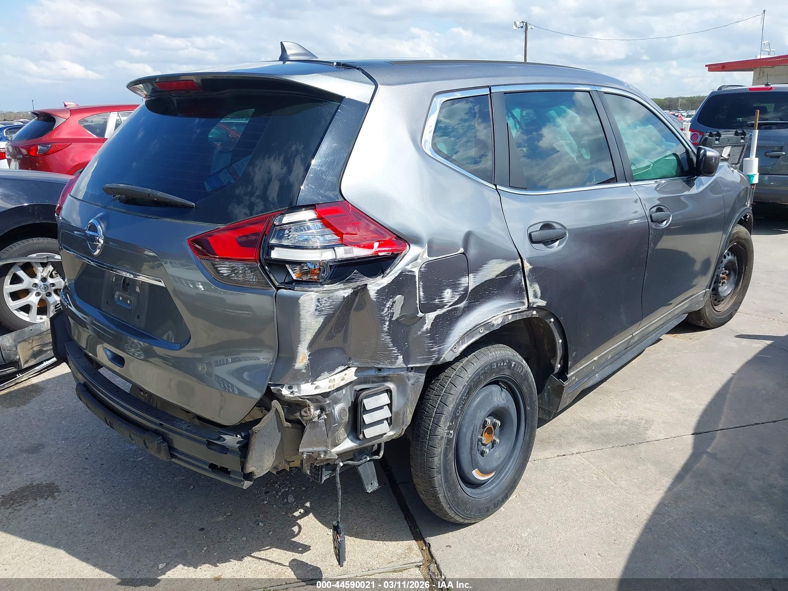 NISSAN ROGUE image 4