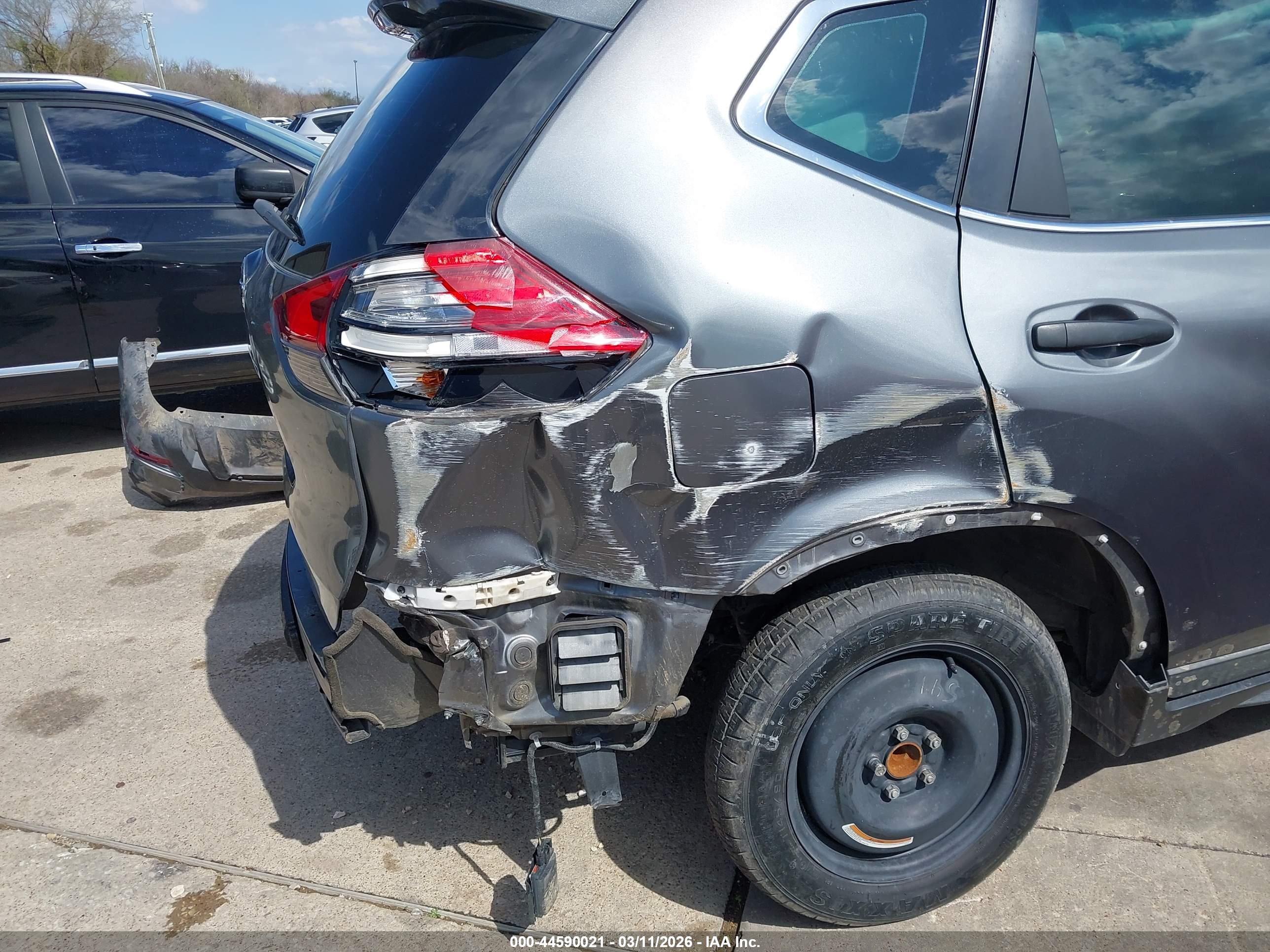 NISSAN ROGUE image 6