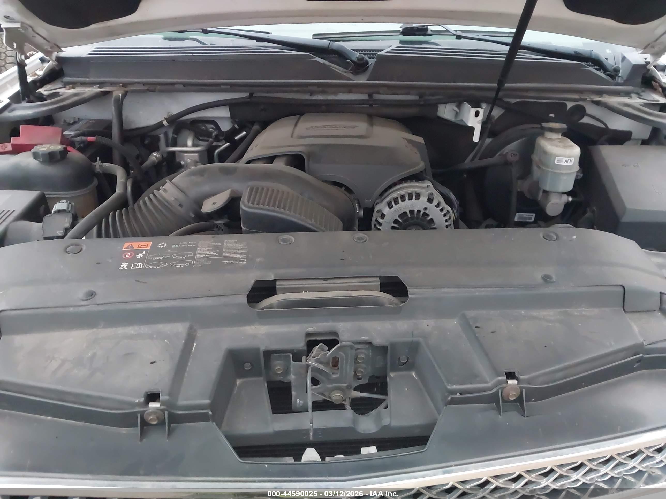 CHEVROLET TAHOE image 10