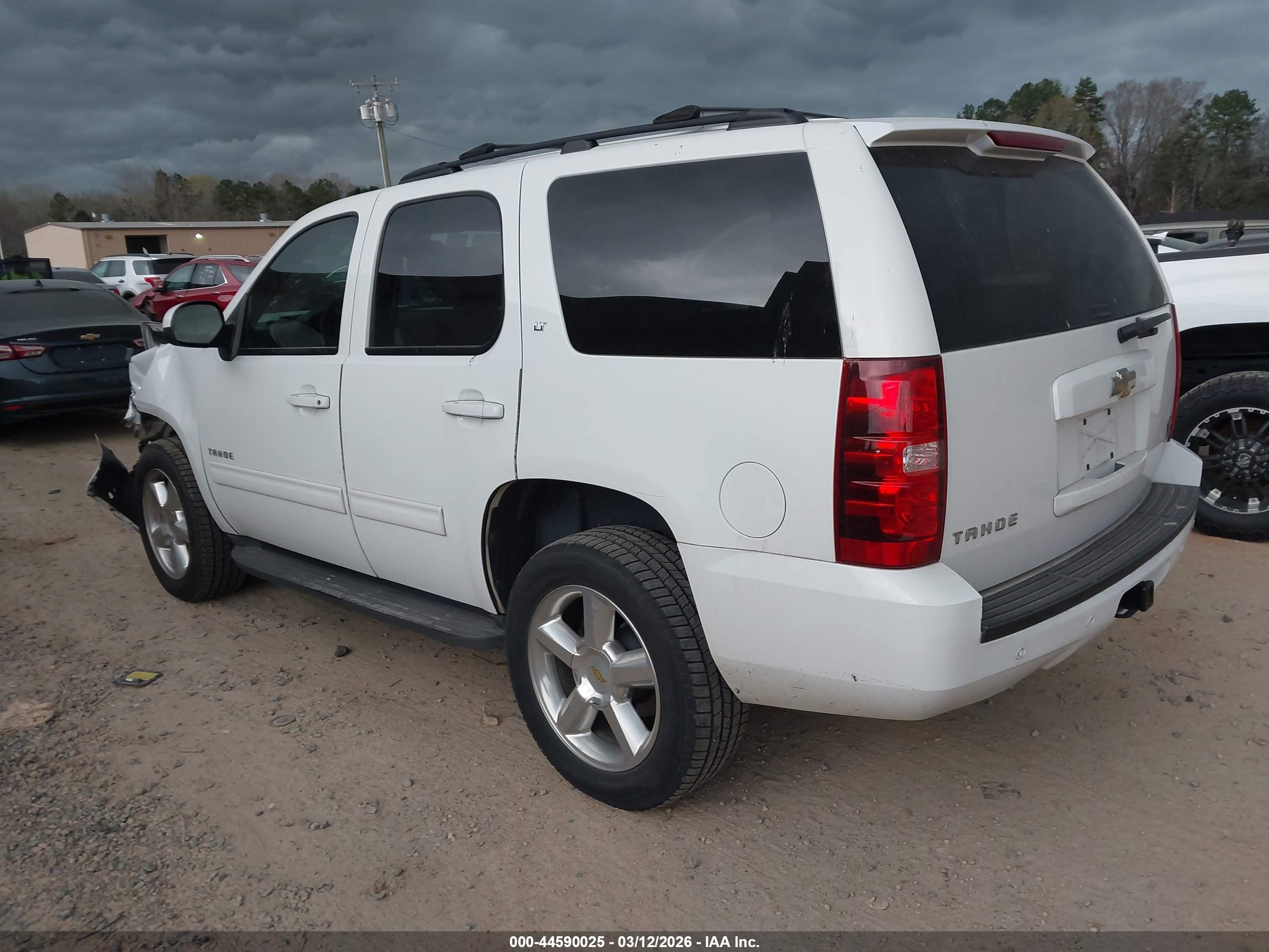 CHEVROLET TAHOE image 3