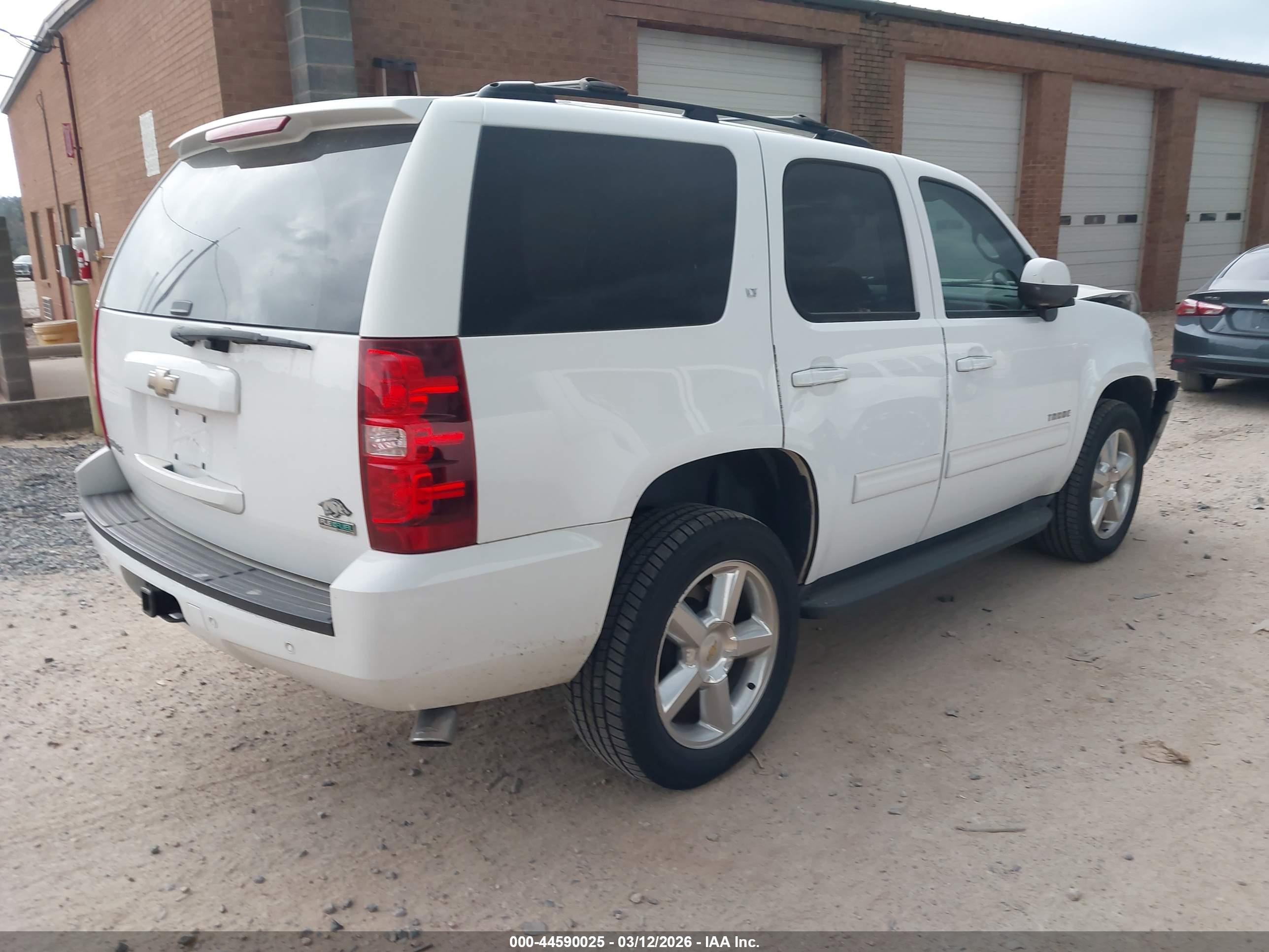 CHEVROLET TAHOE image 4