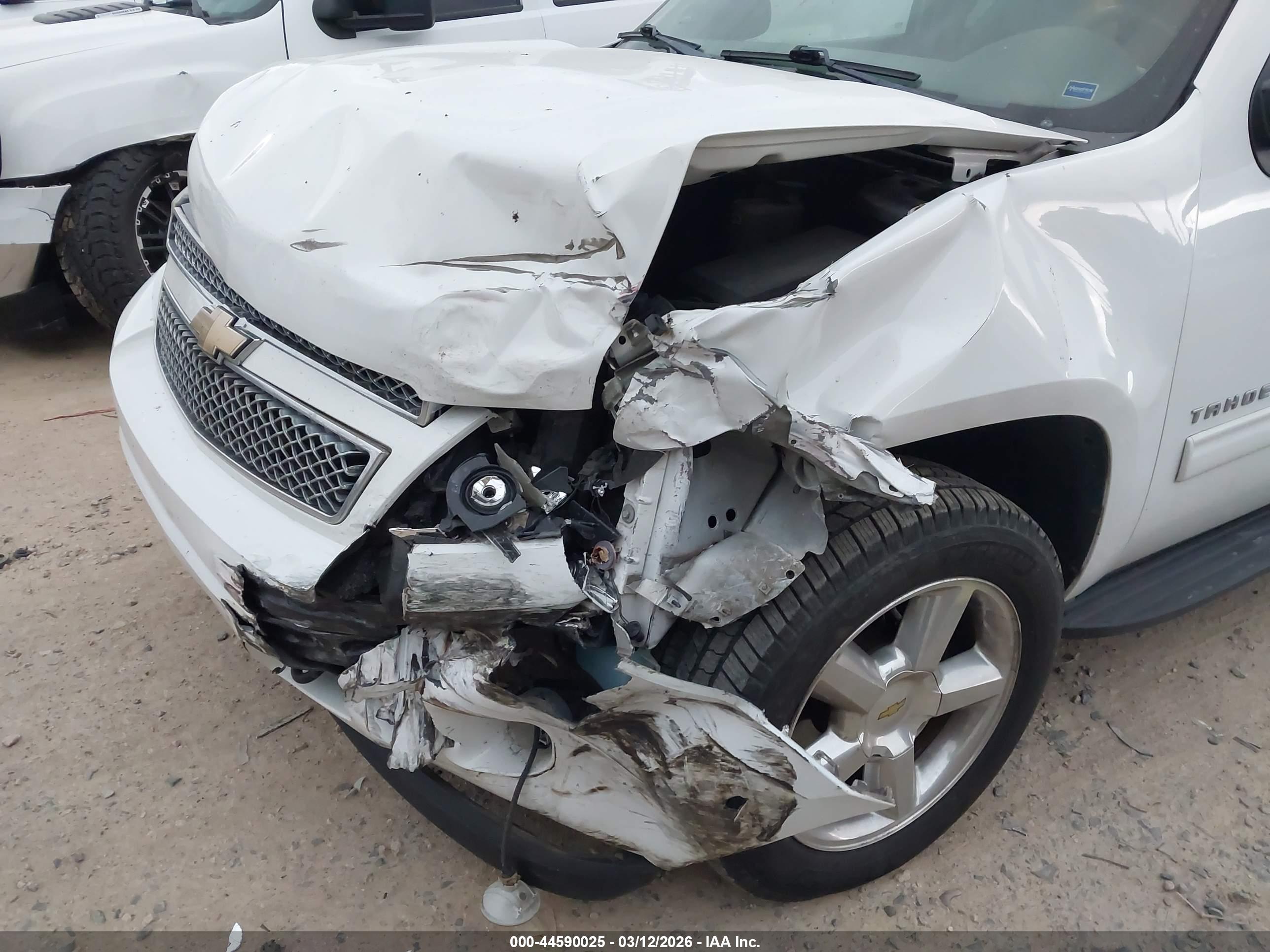 CHEVROLET TAHOE image 6