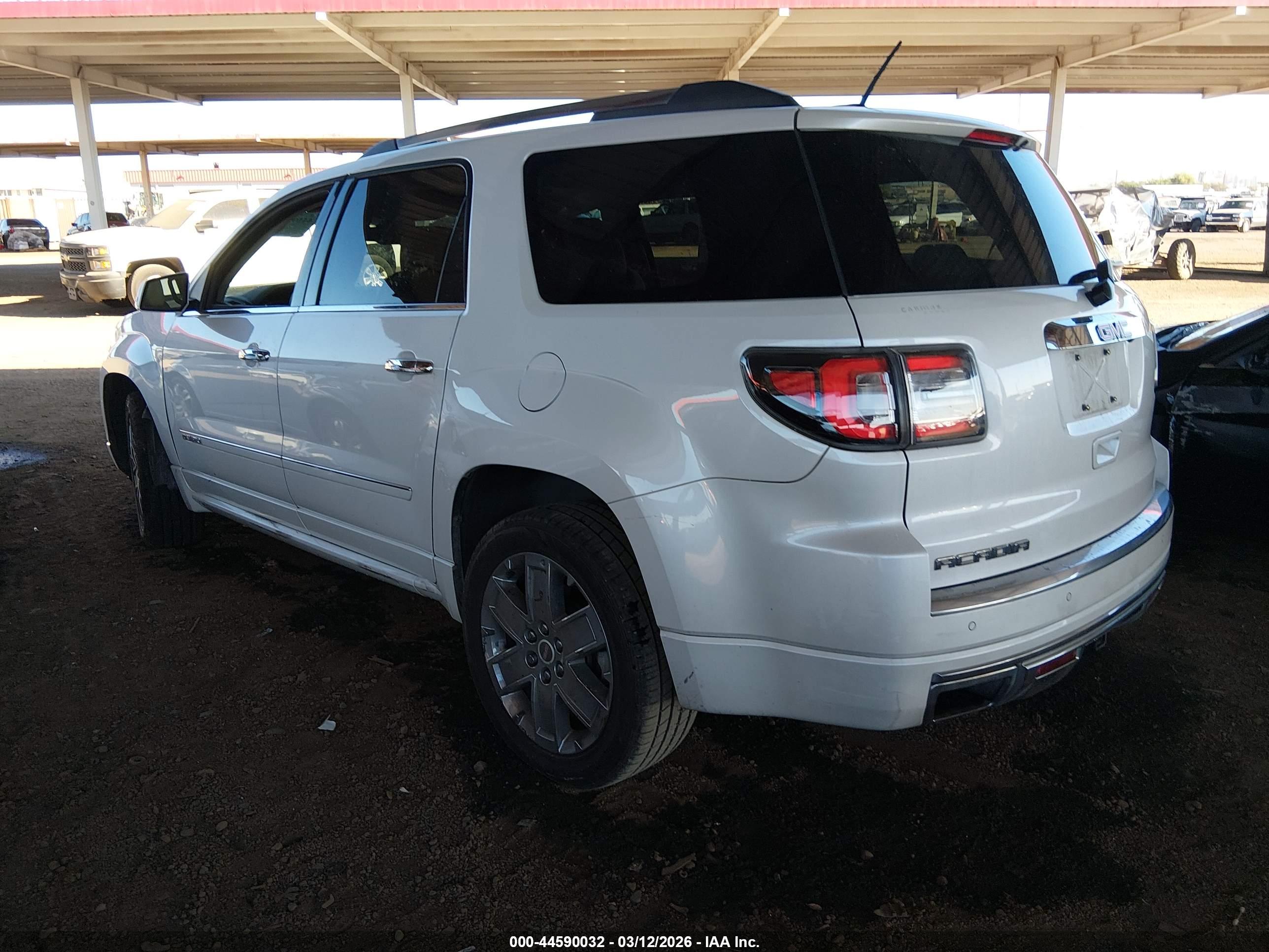 GMC ACADIA image 3