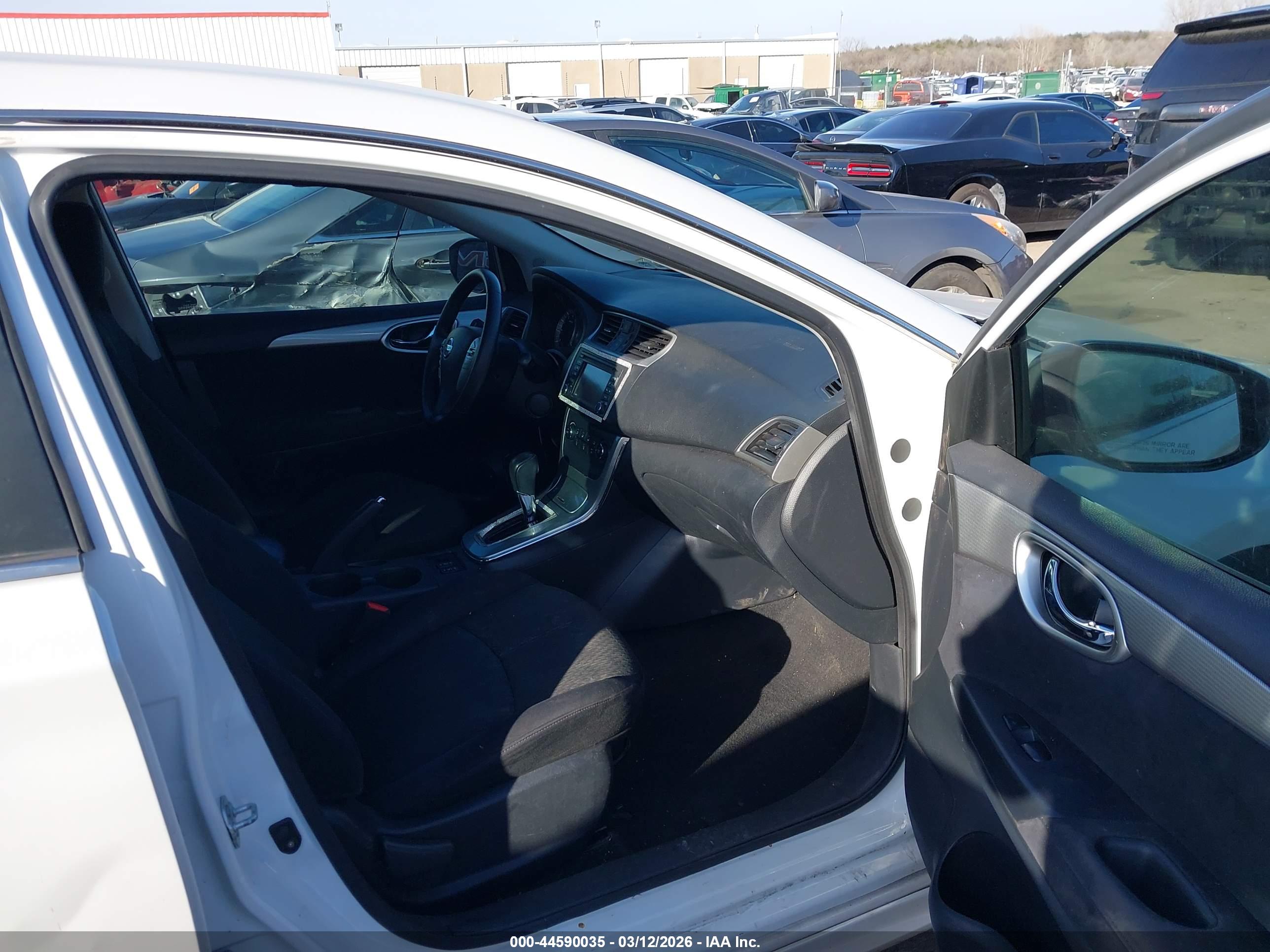 NISSAN SENTRA image 5