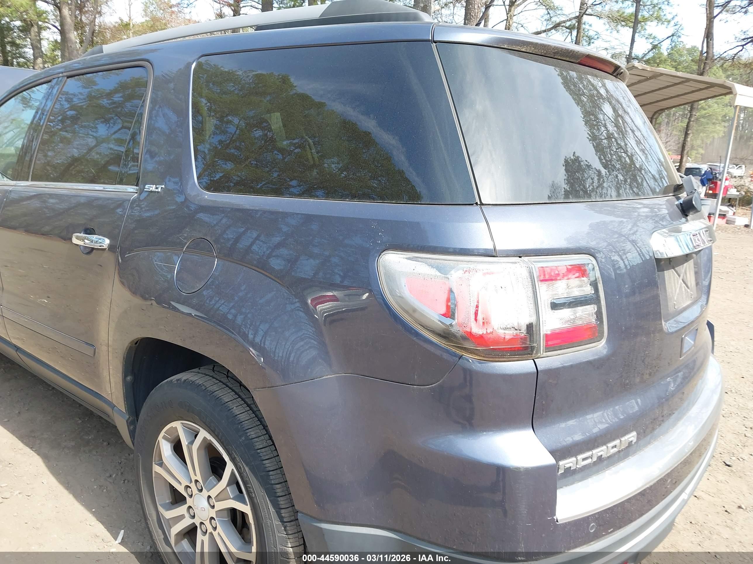 GMC ACADIA image 6