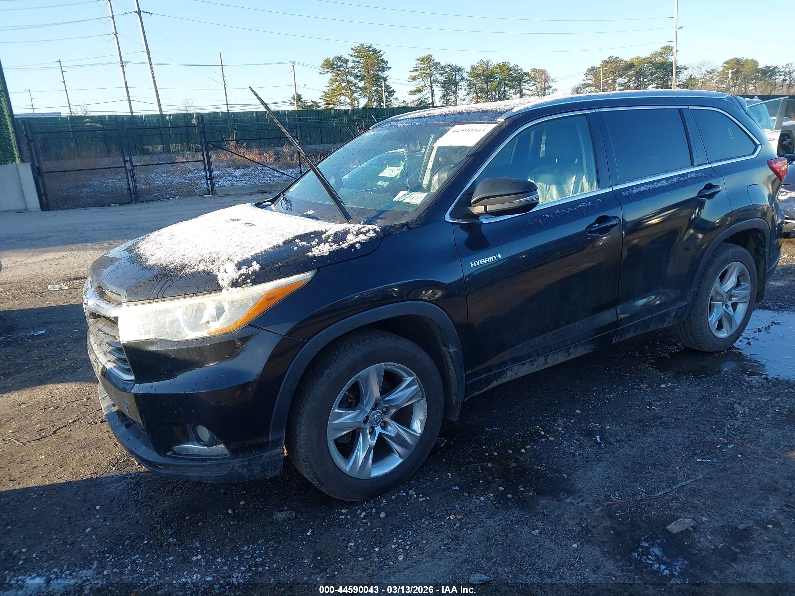 TOYOTA HIGHLANDER image 2