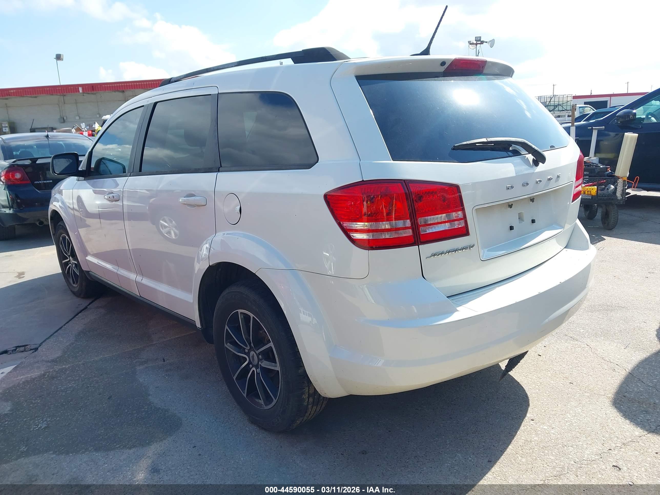 DODGE JOURNEY image 3