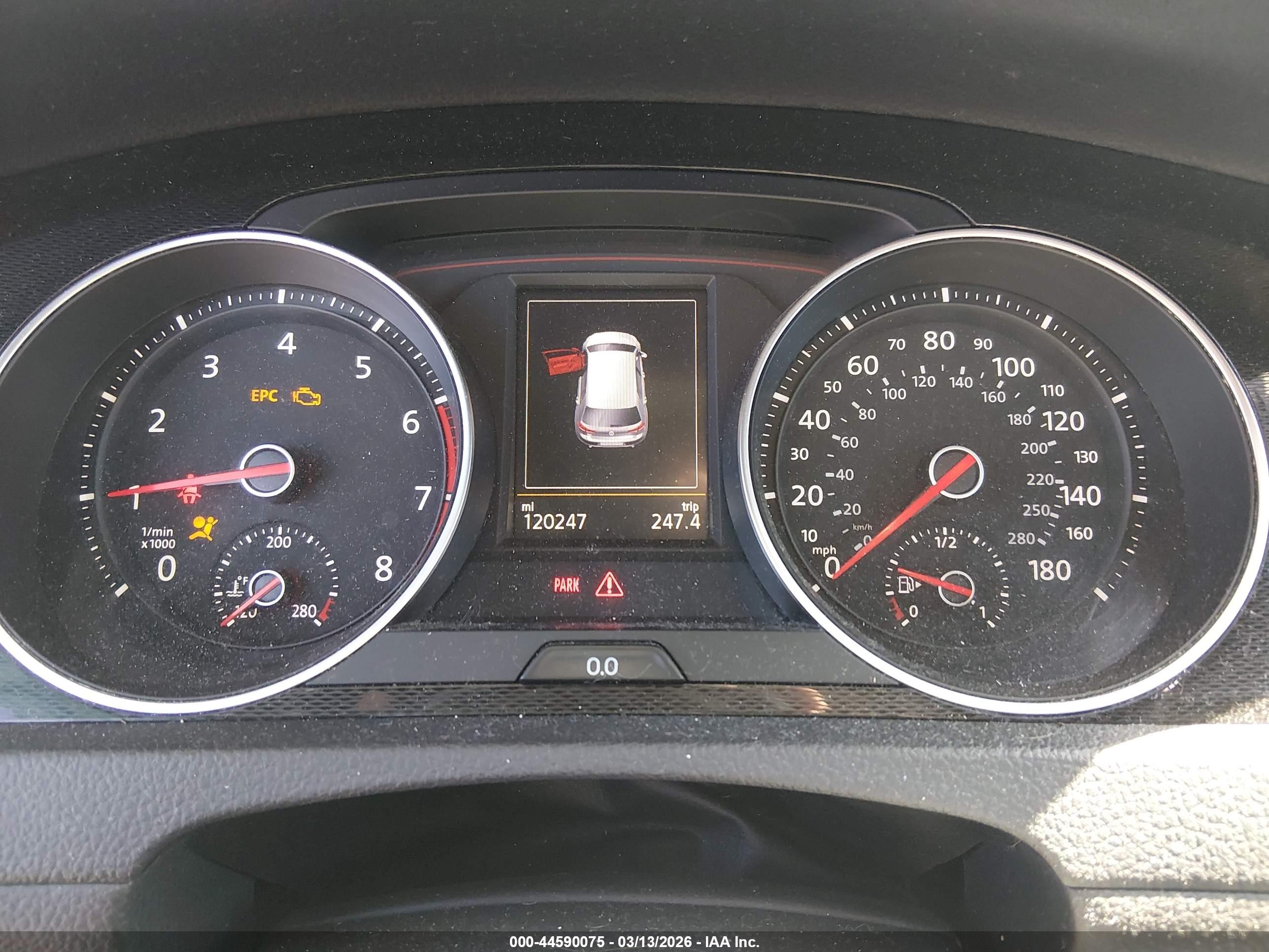 VOLKSWAGEN GOLF image 7