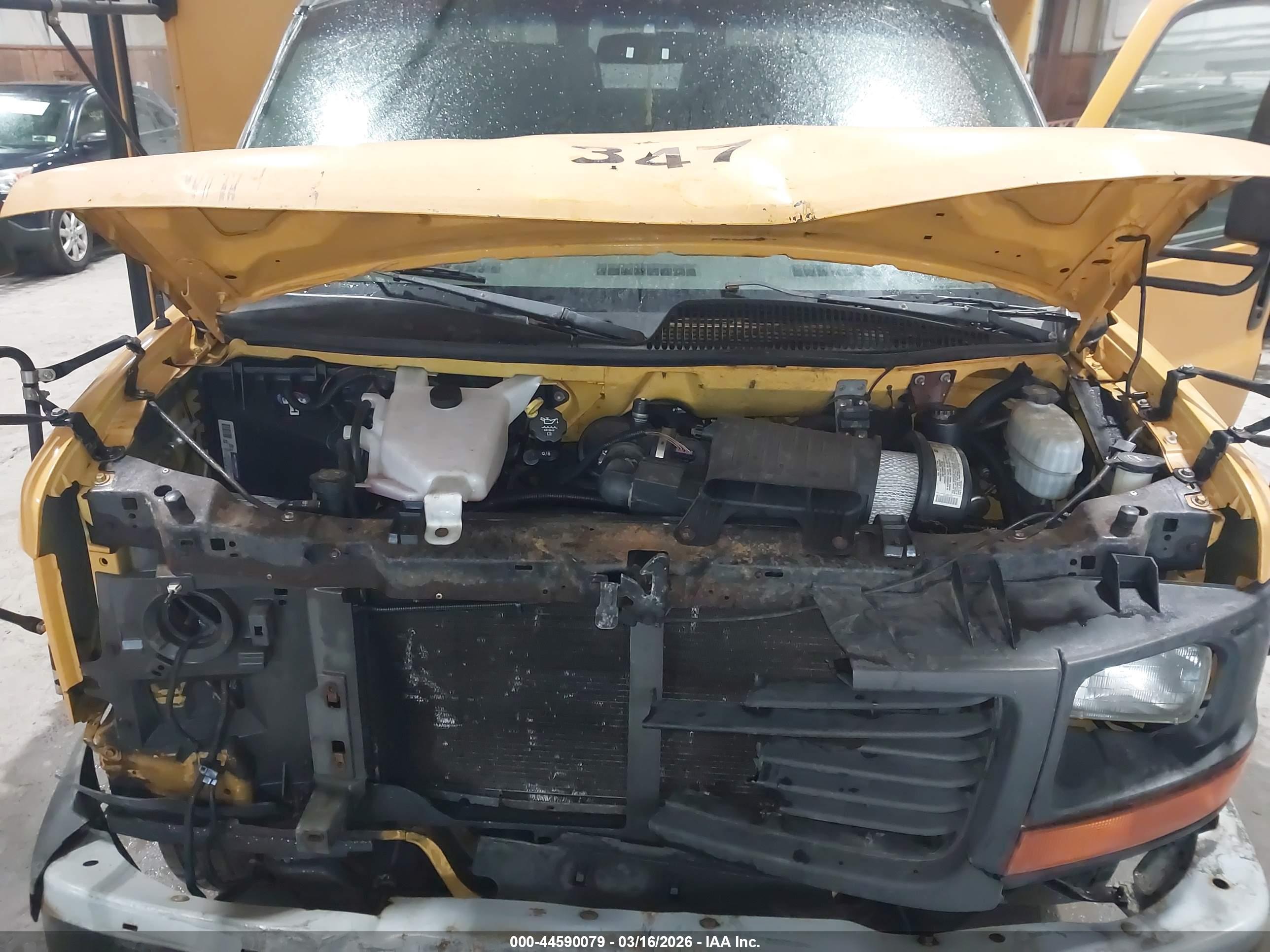 GMC SAVANA image 10
