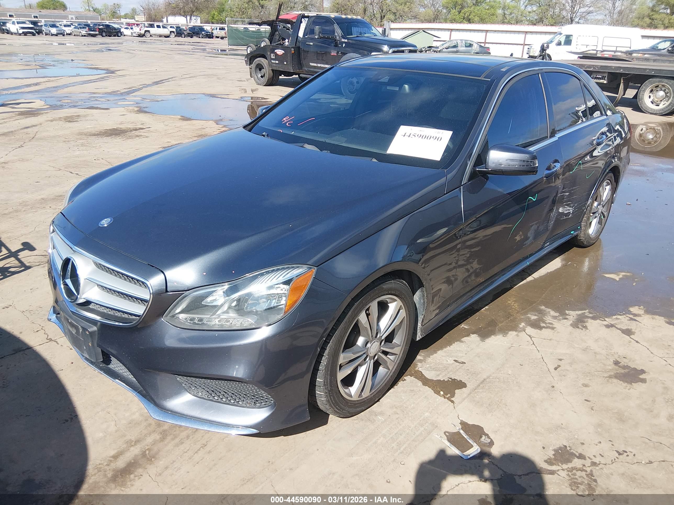 MERCEDES-BENZ E image 2