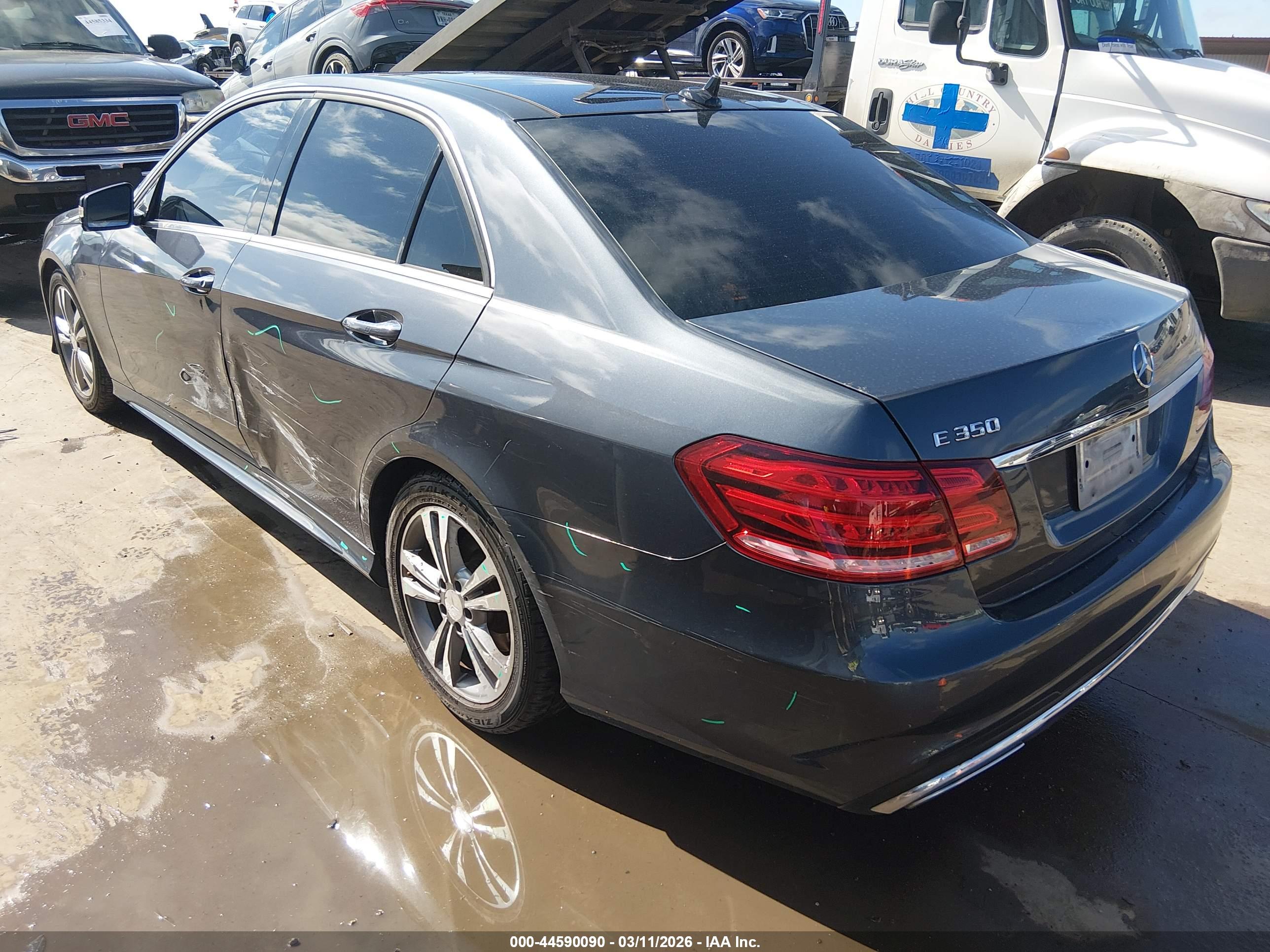MERCEDES-BENZ E image 3