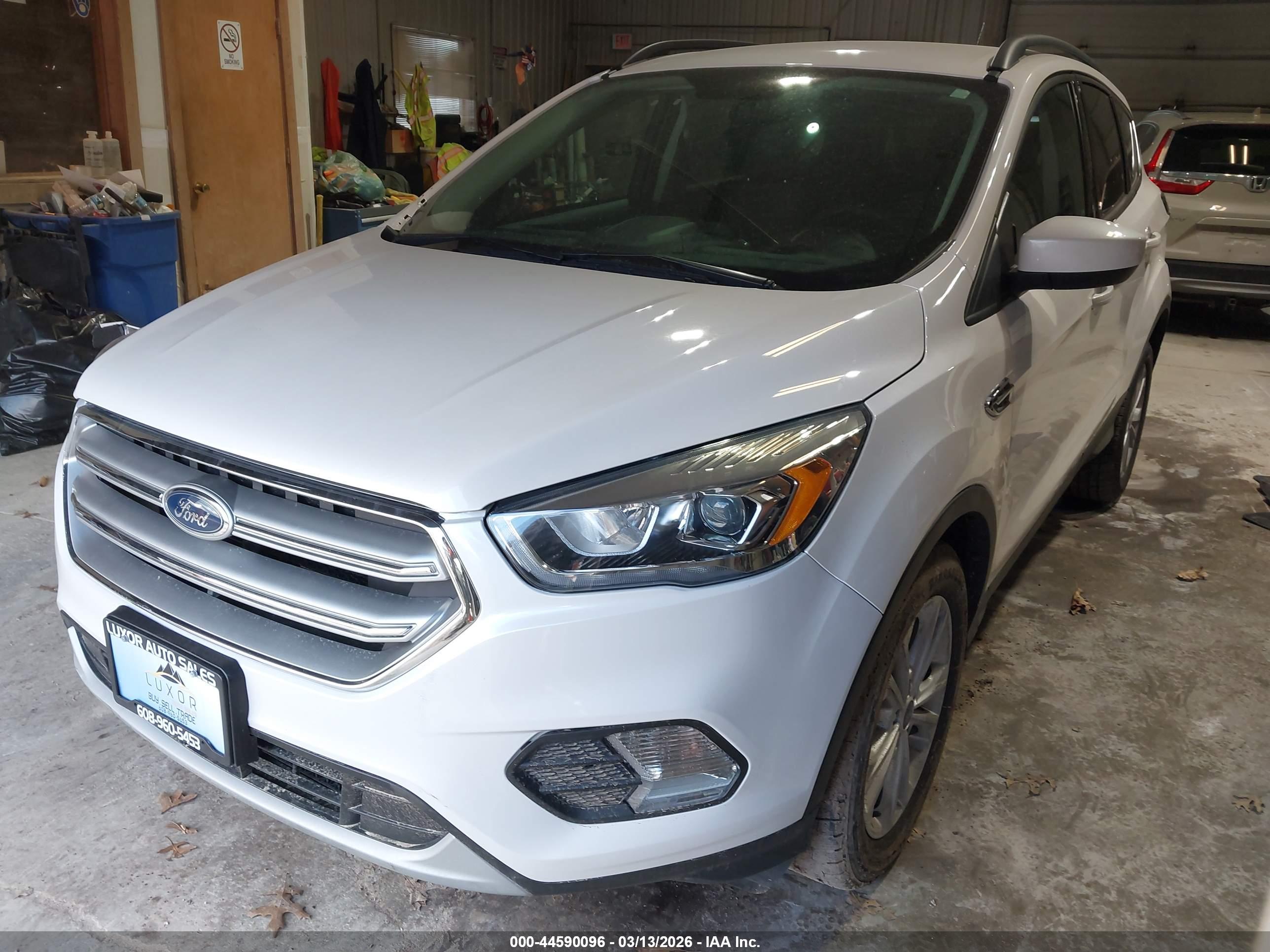 FORD ESCAPE image 2