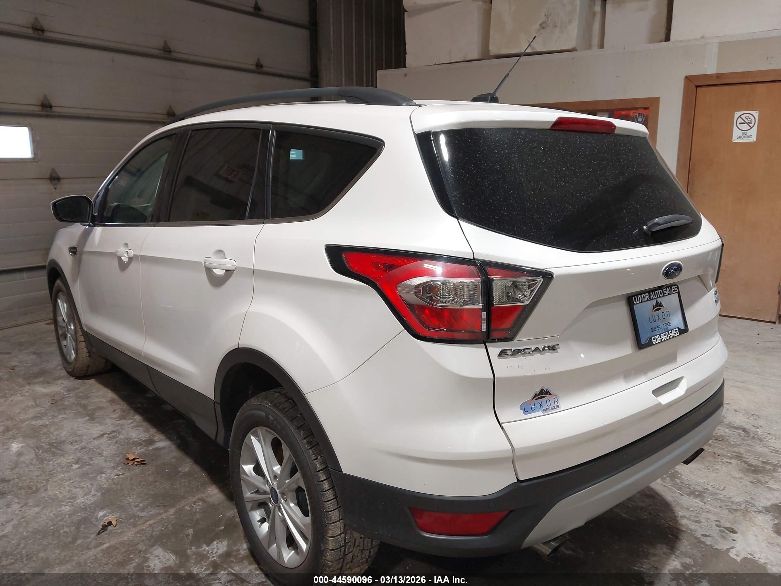 FORD ESCAPE image 3