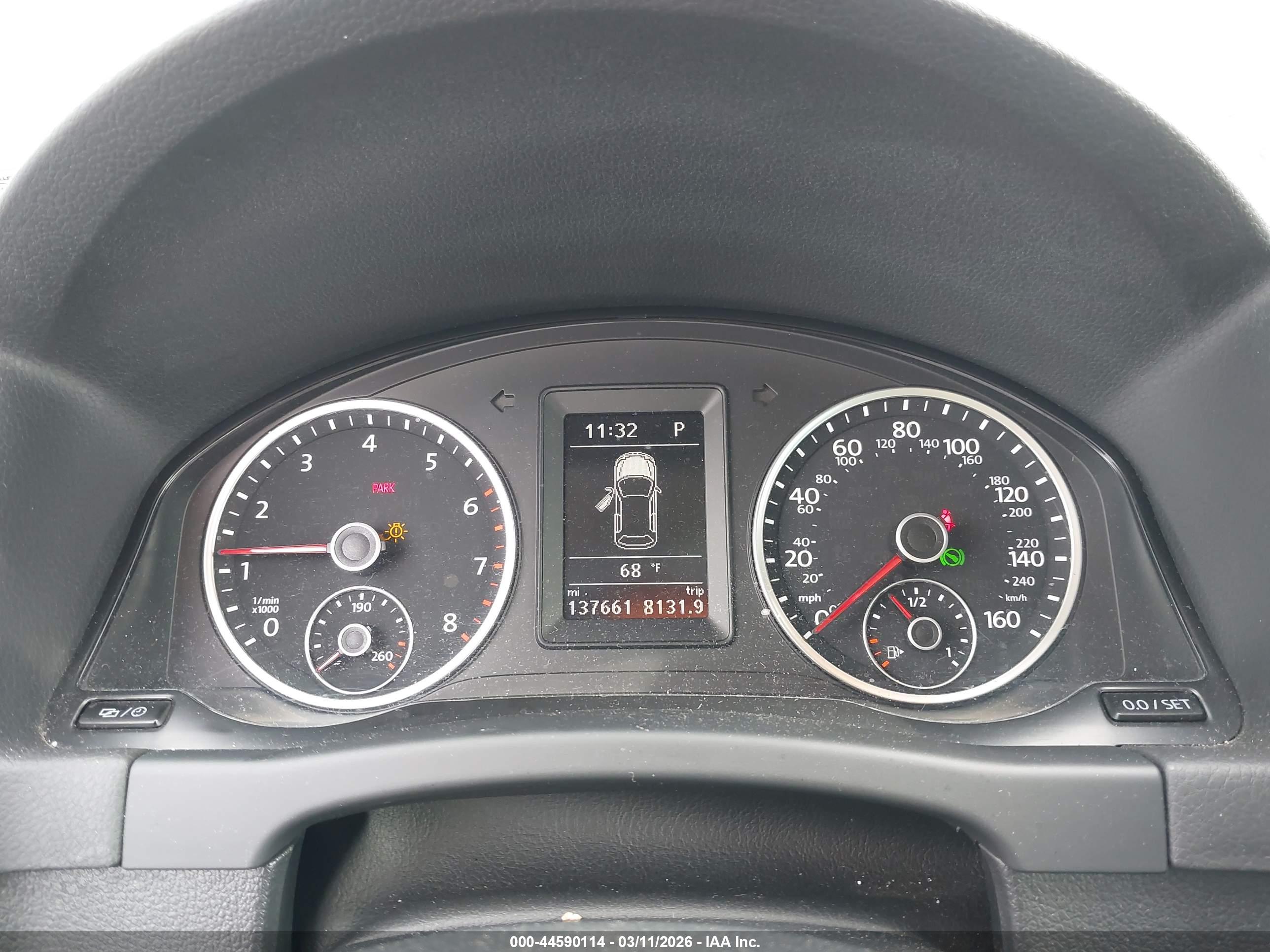 VOLKSWAGEN TIGUAN image 7