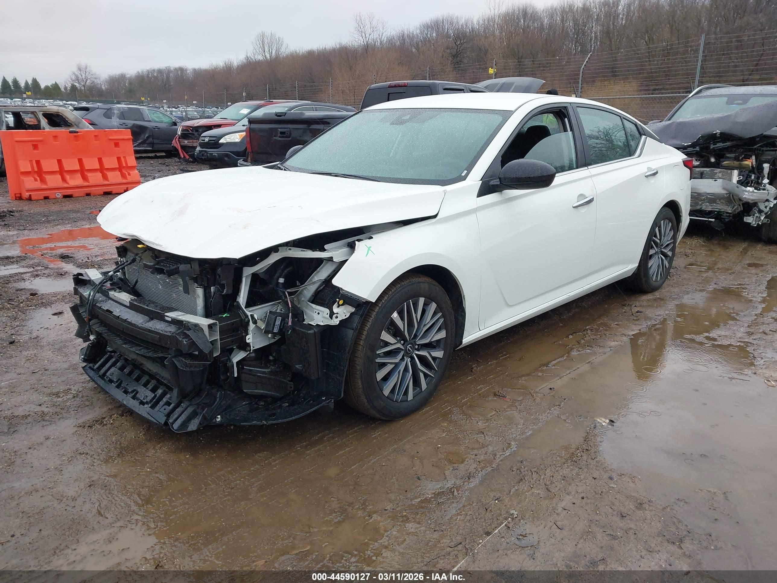 NISSAN ALTIMA image 2