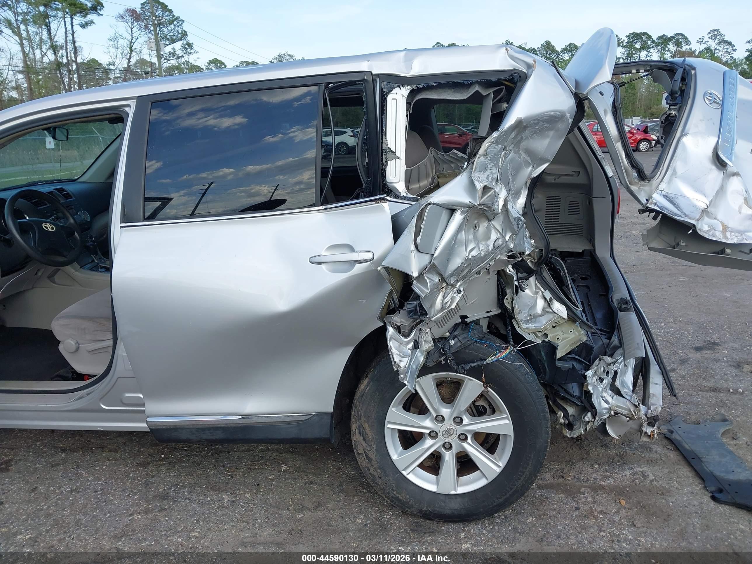 TOYOTA HIGHLANDER image 6