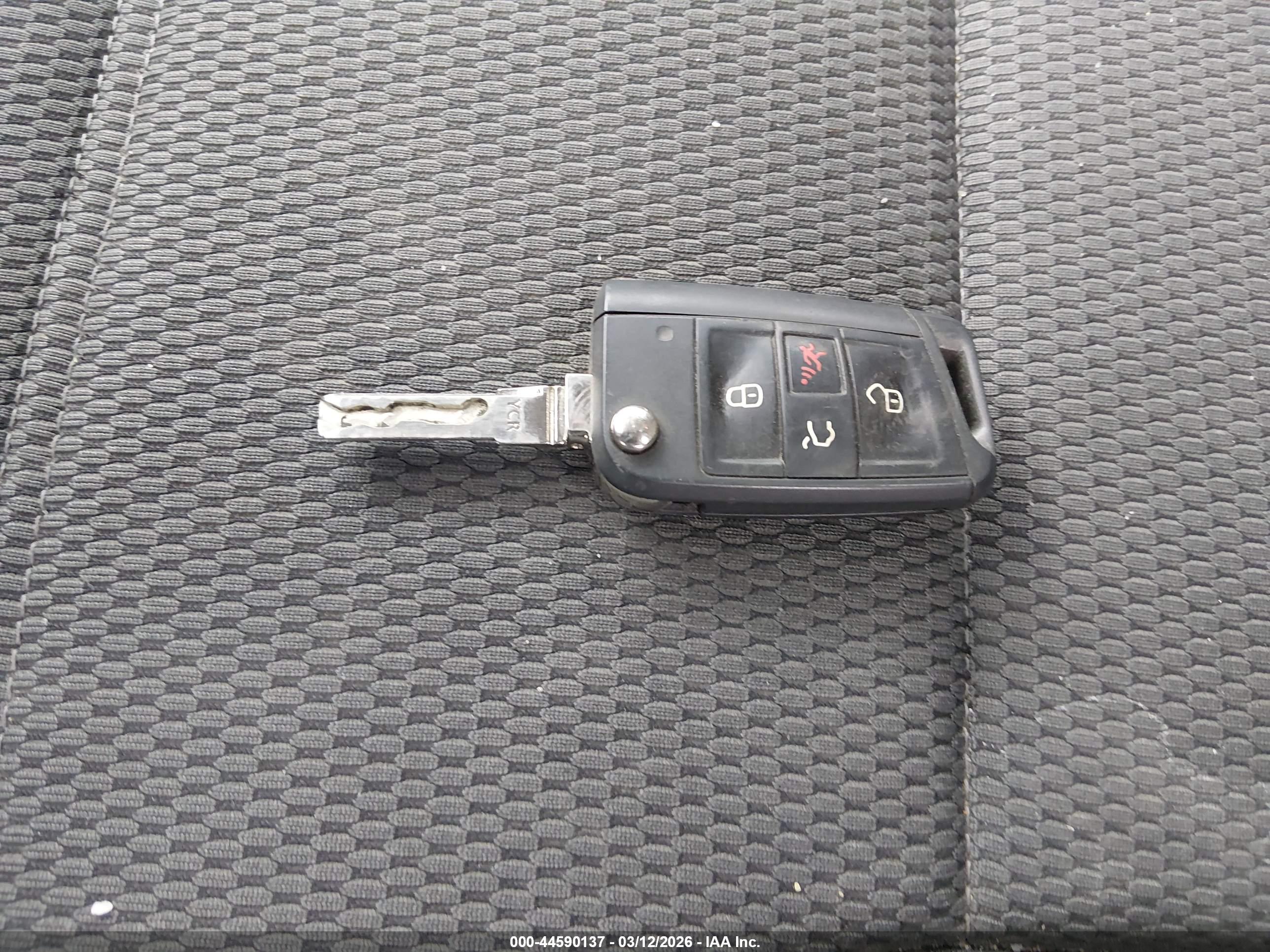 VOLKSWAGEN GOLF image 11