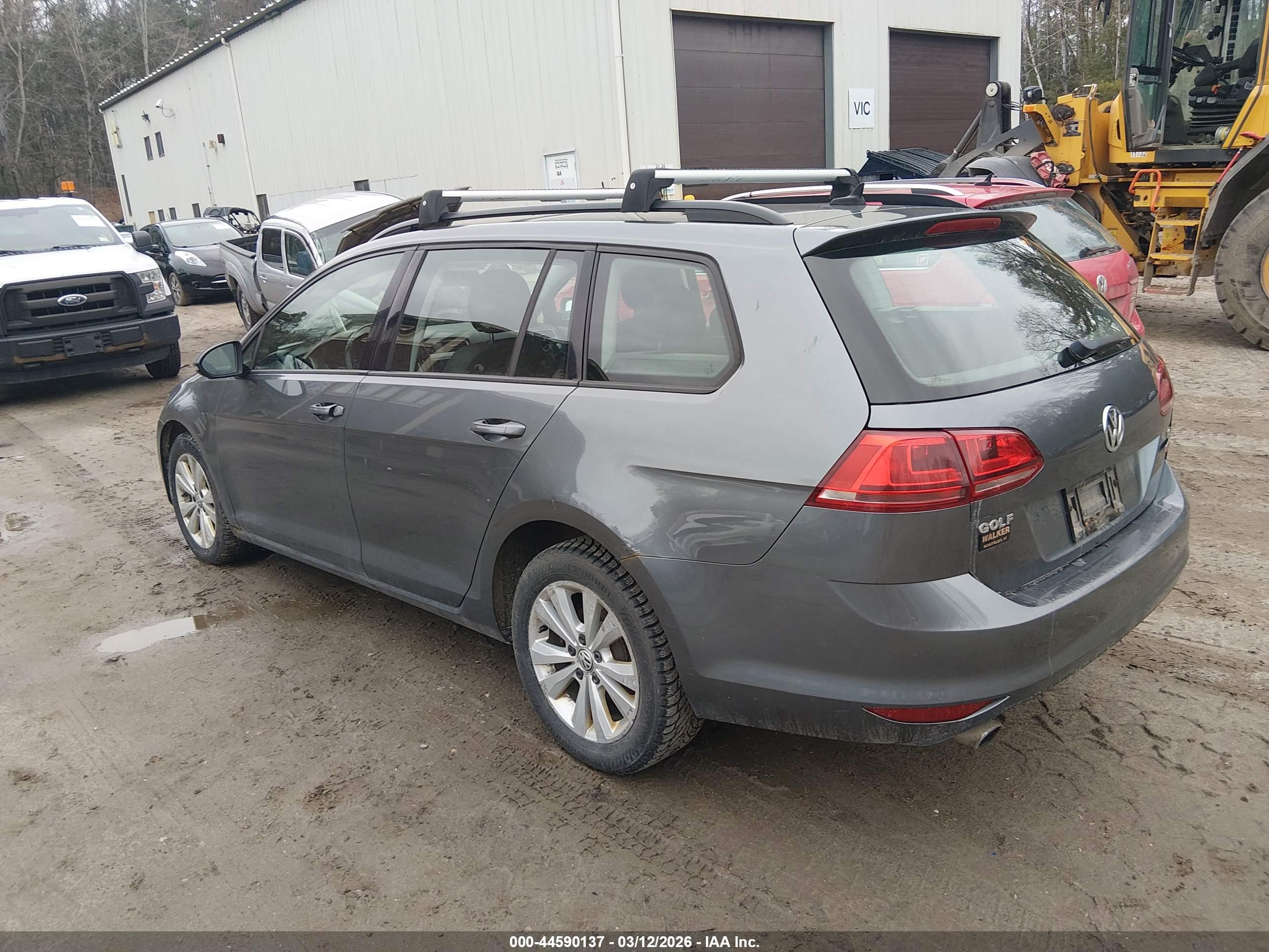 VOLKSWAGEN GOLF image 3