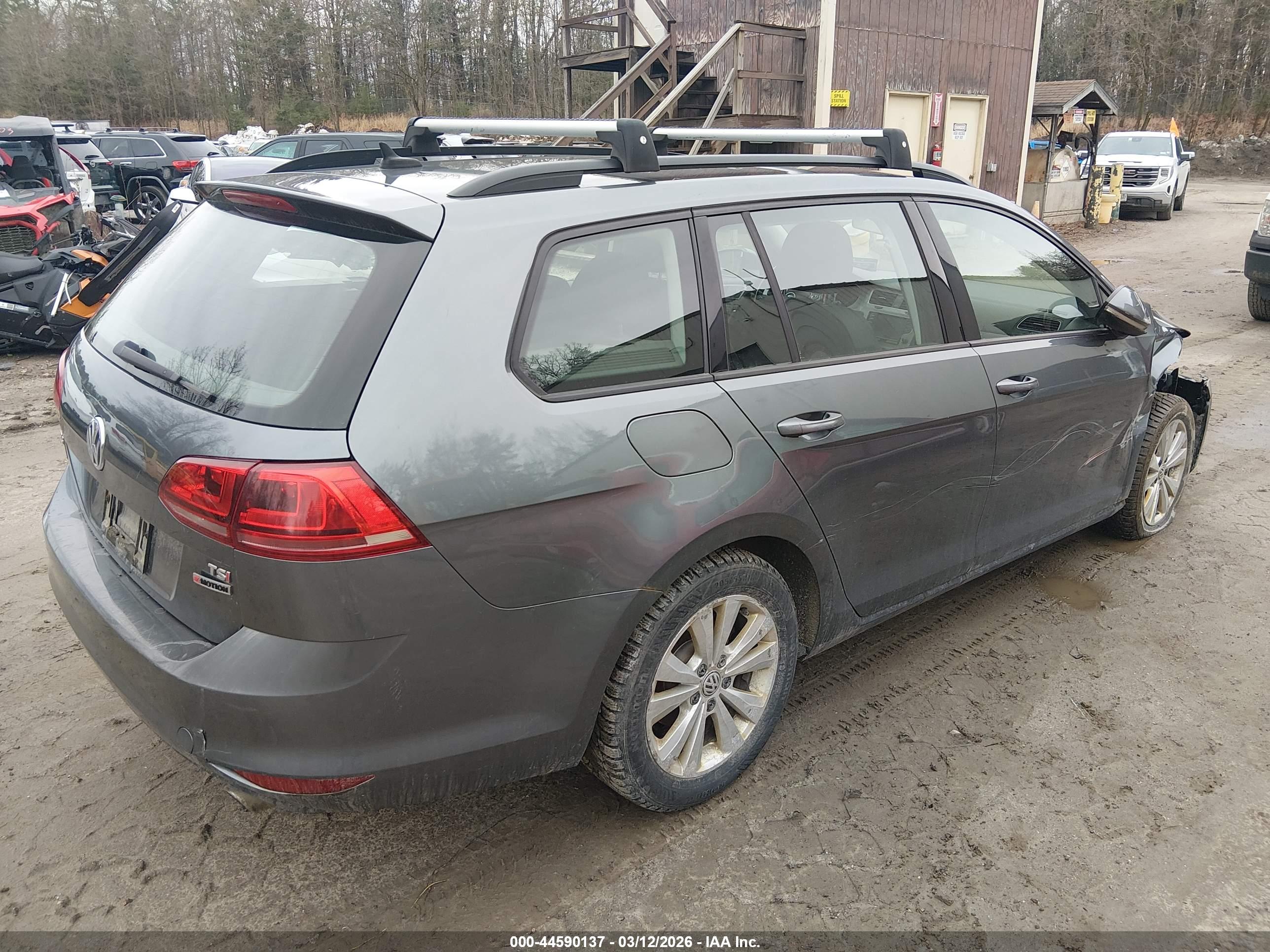 VOLKSWAGEN GOLF image 4