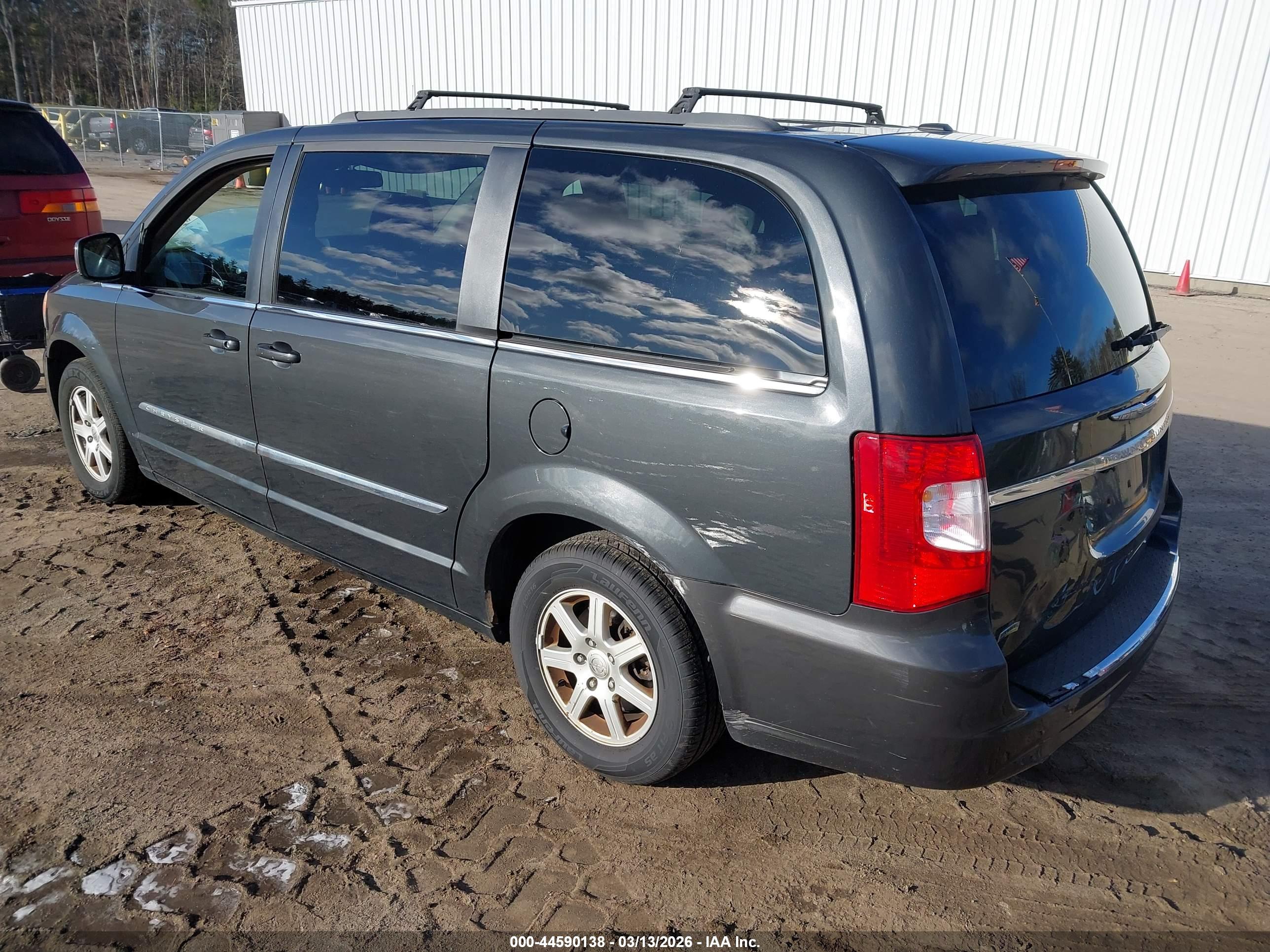 CHRYSLER TOWN image 3