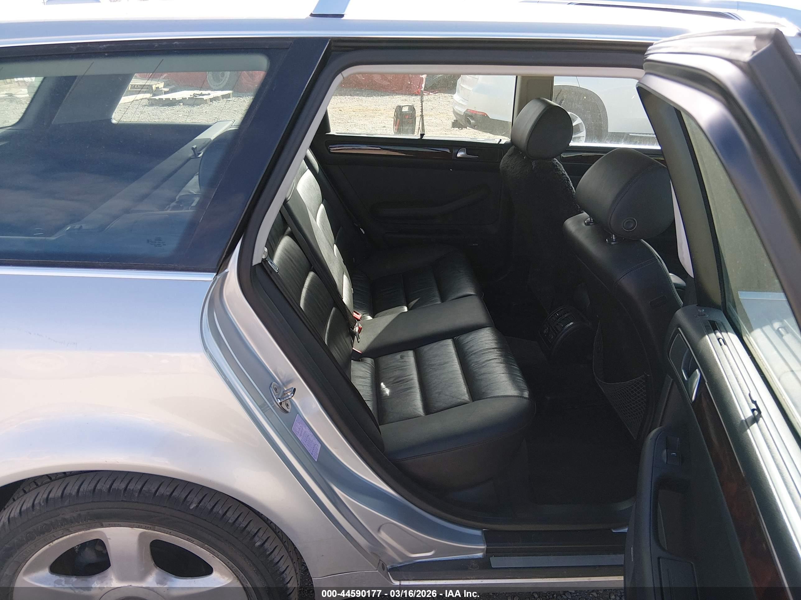 AUDI A6 image 8