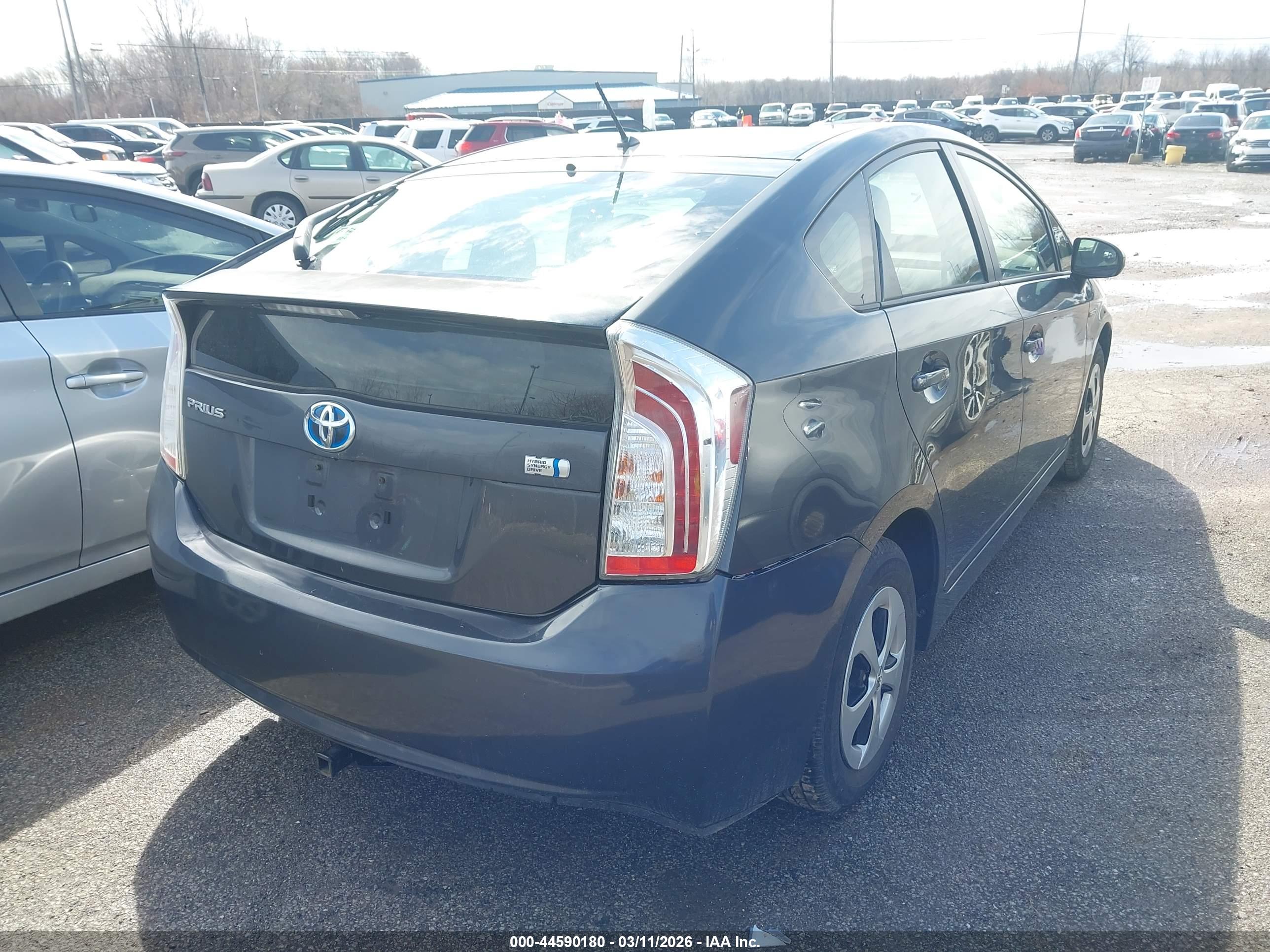 TOYOTA PRIUS image 4