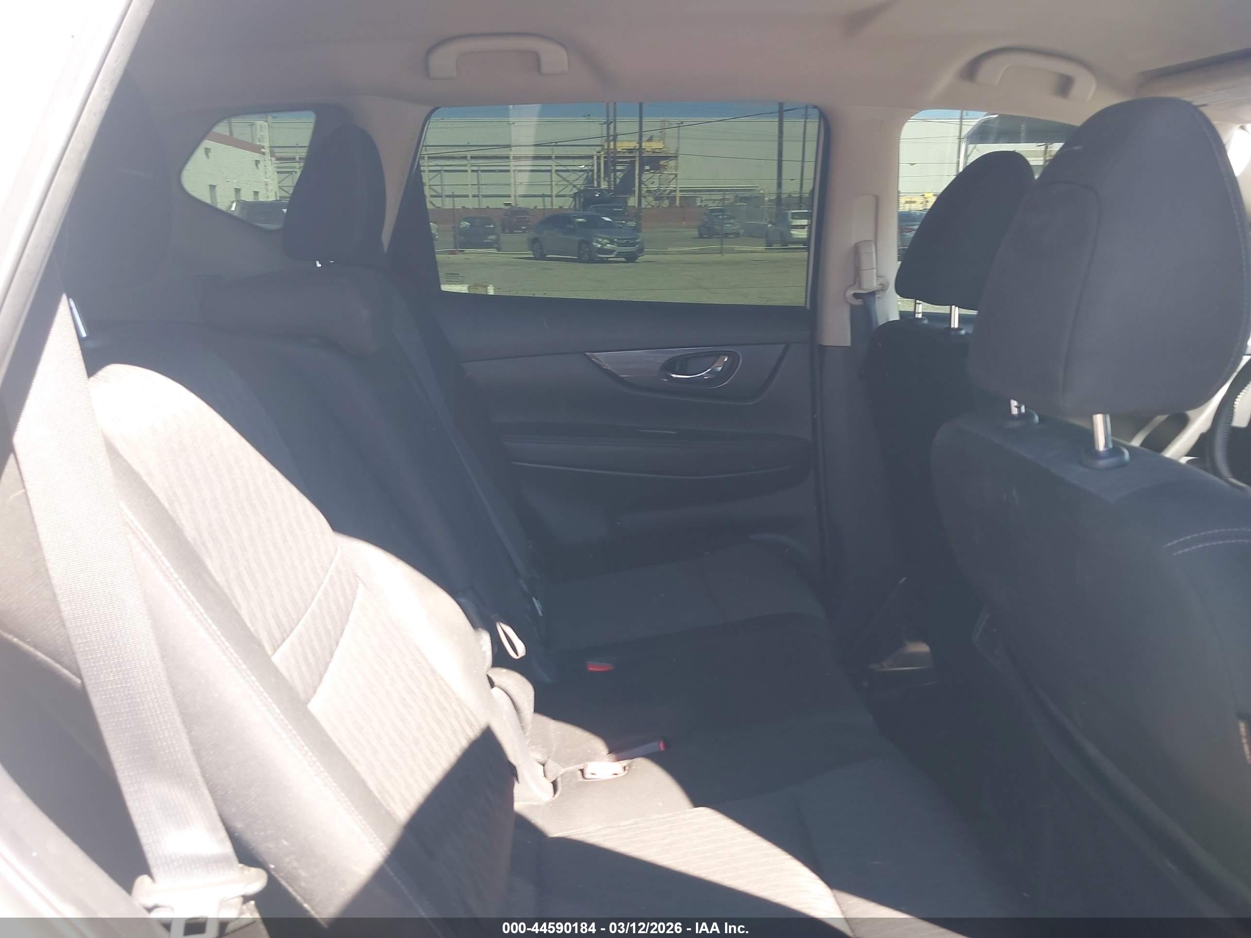 NISSAN ROGUE image 8
