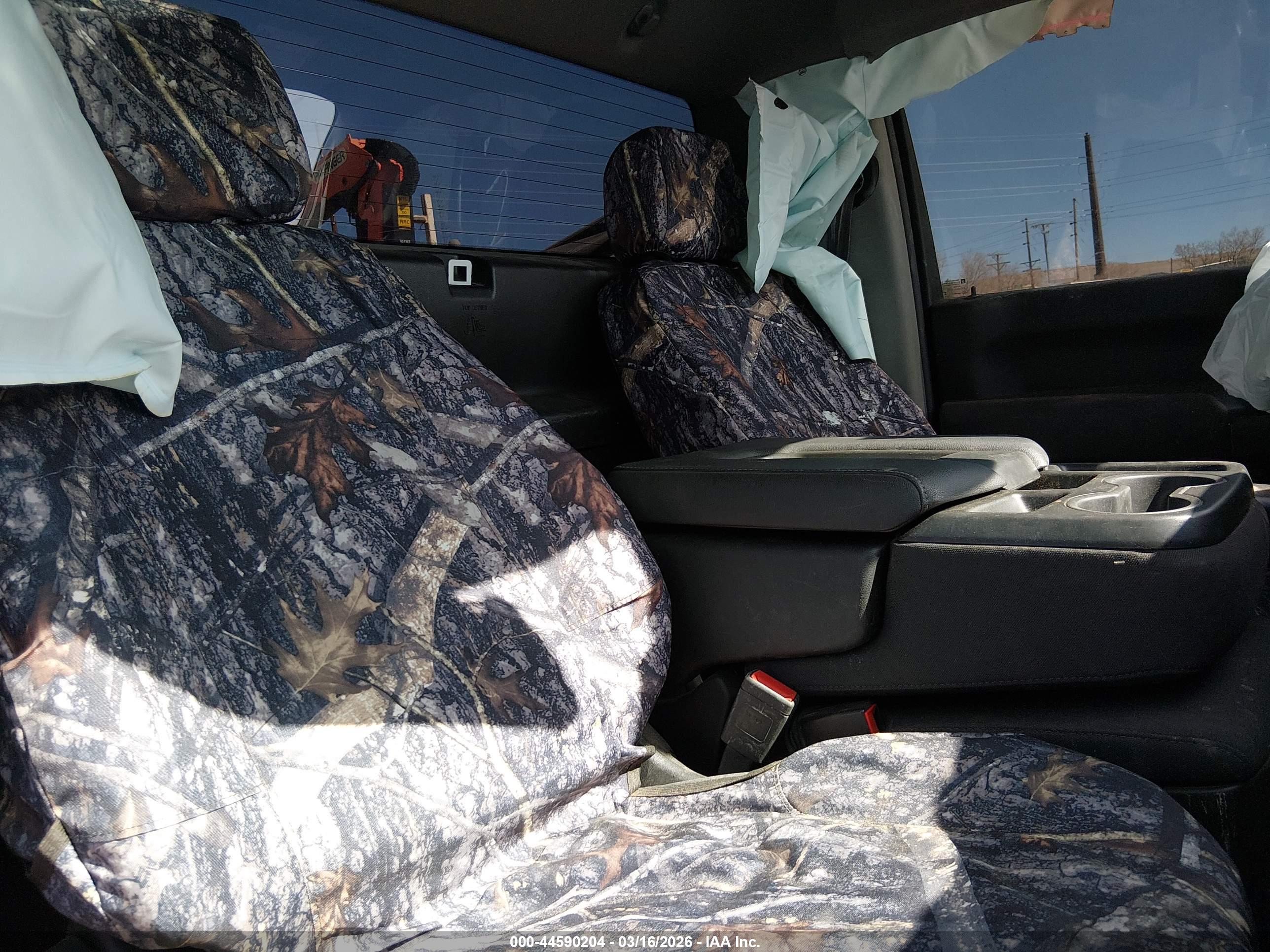 CHEVROLET SILVERADO image 8