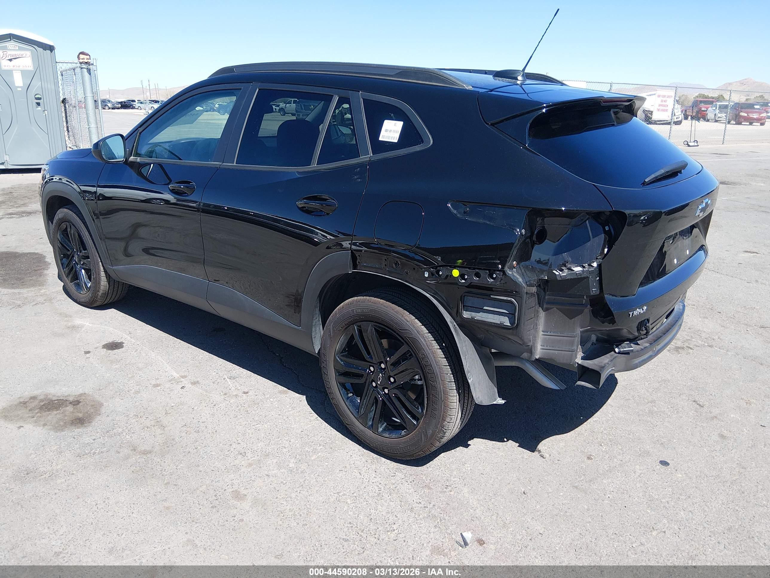 CHEVROLET TRAX image 3