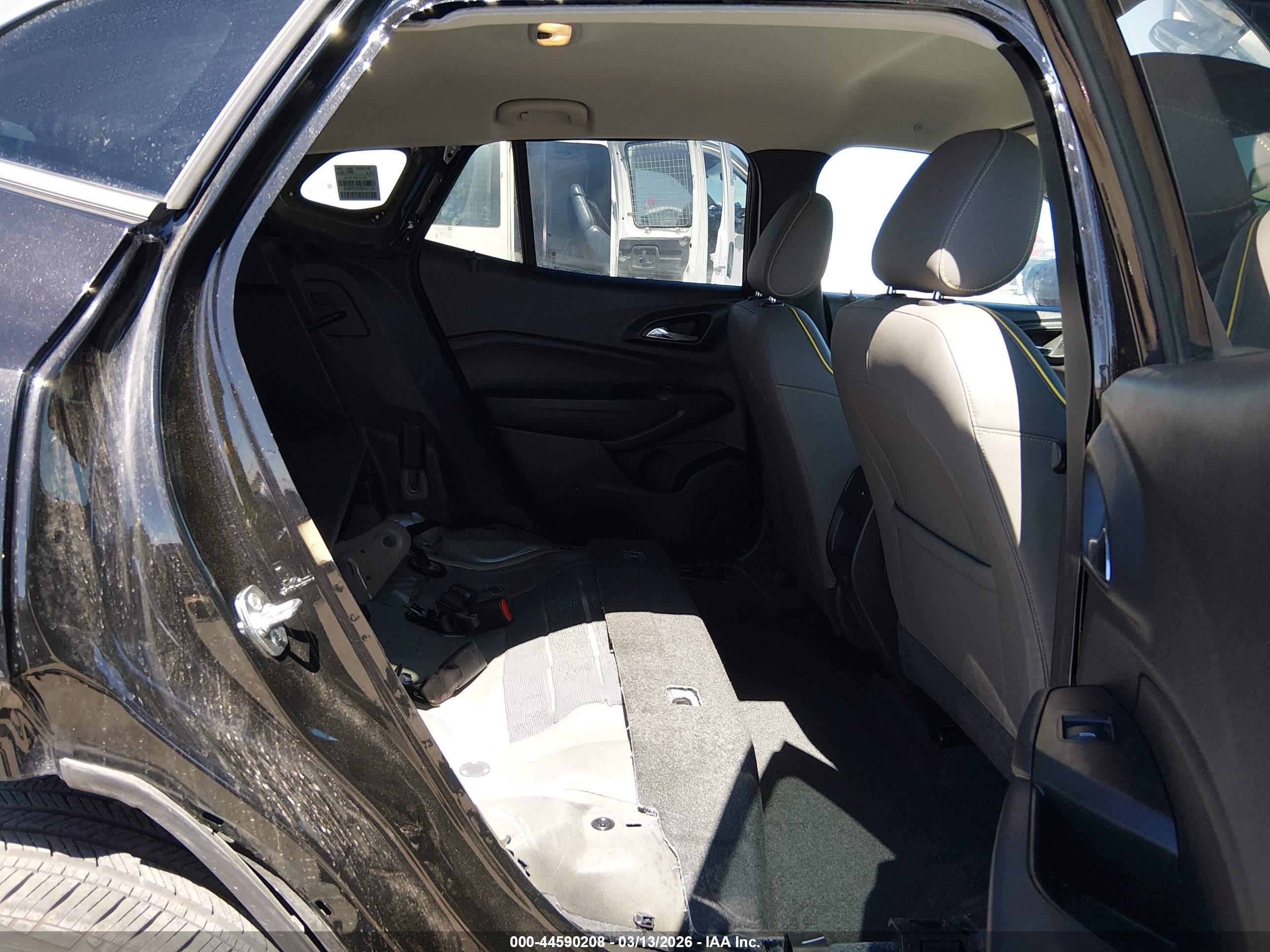 CHEVROLET TRAX image 8
