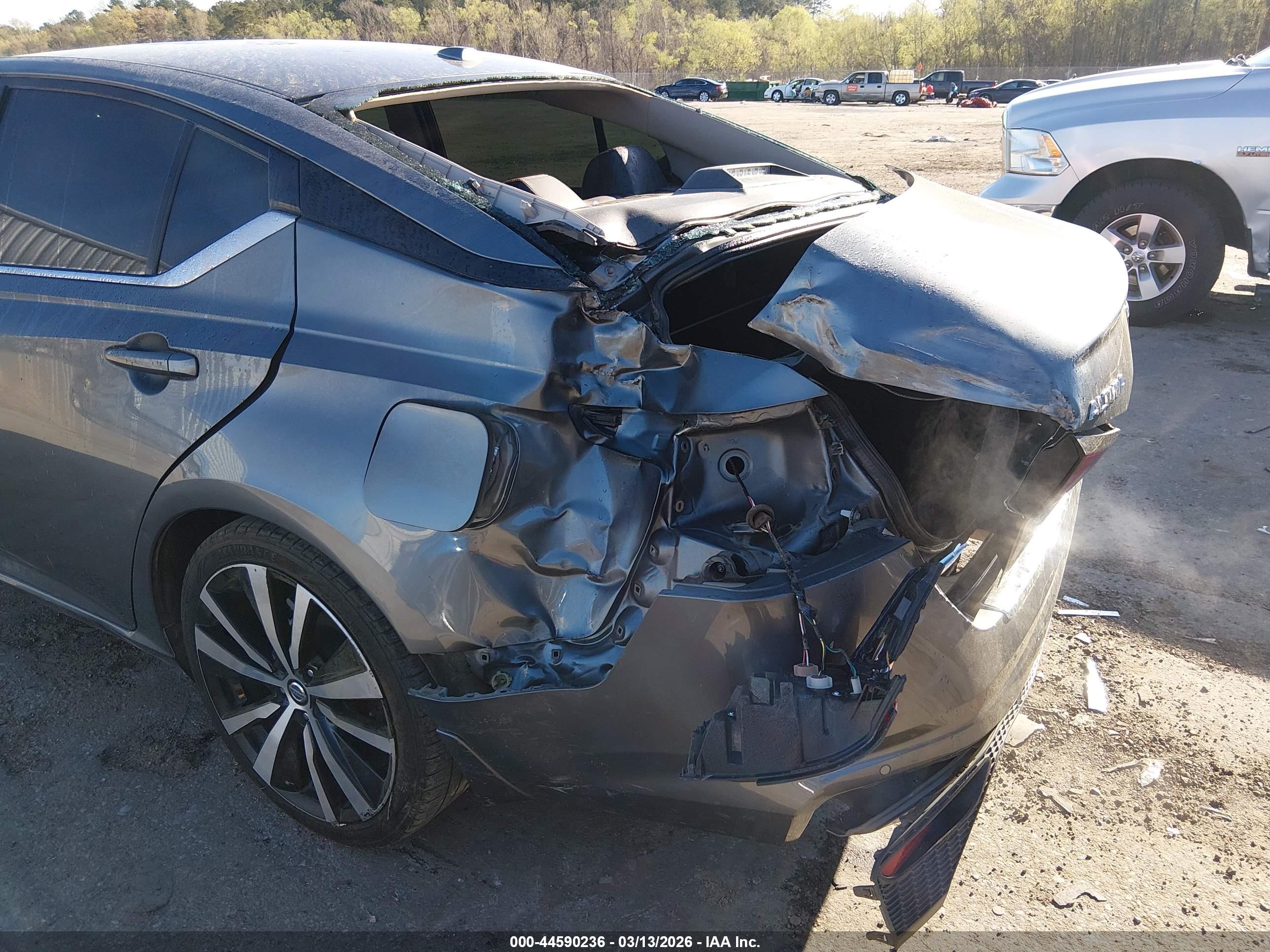 NISSAN ALTIMA image 6