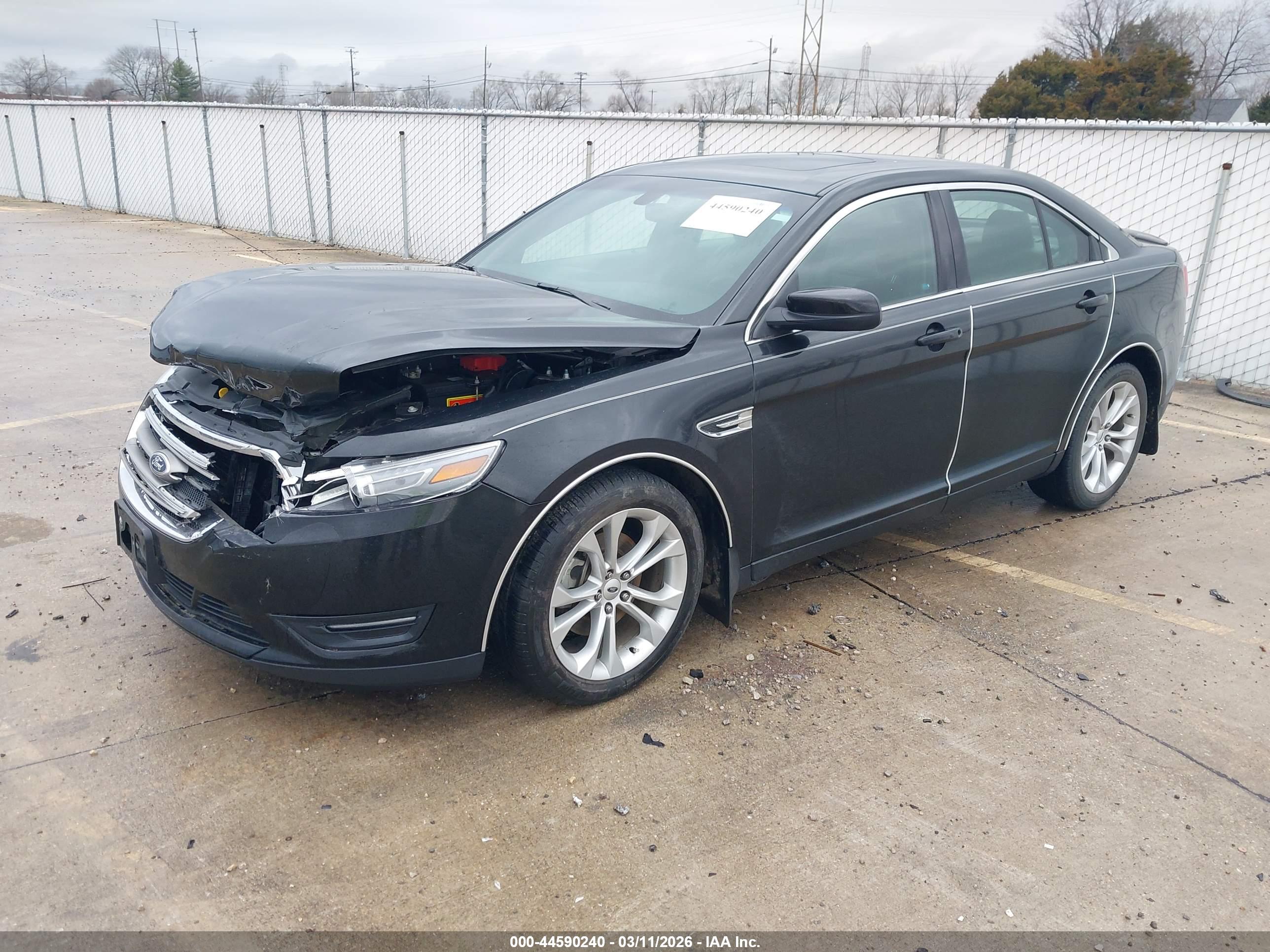 FORD TAURUS image 2