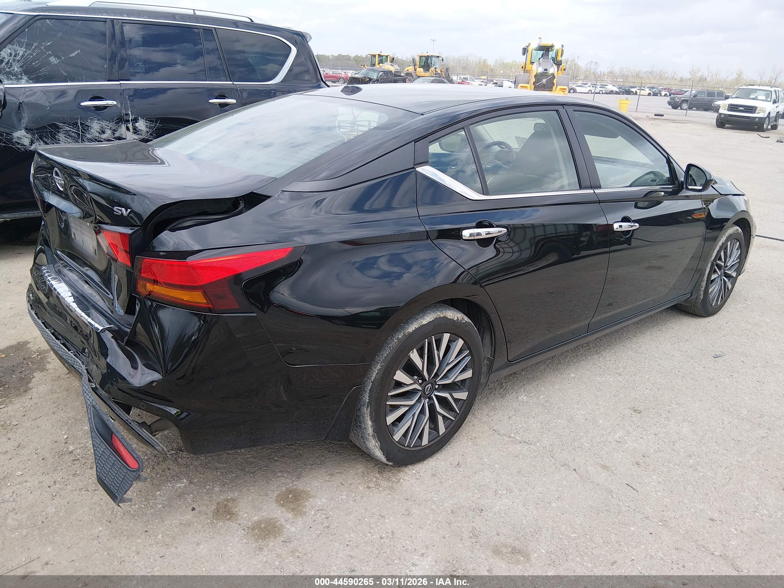 NISSAN ALTIMA image 4
