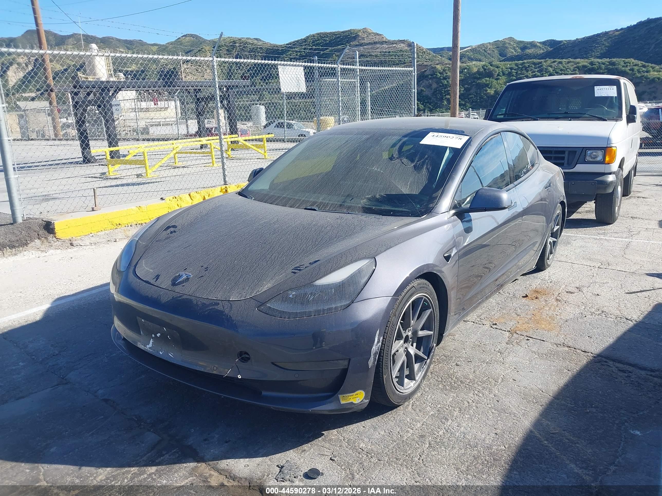 TESLA MODEL image 2
