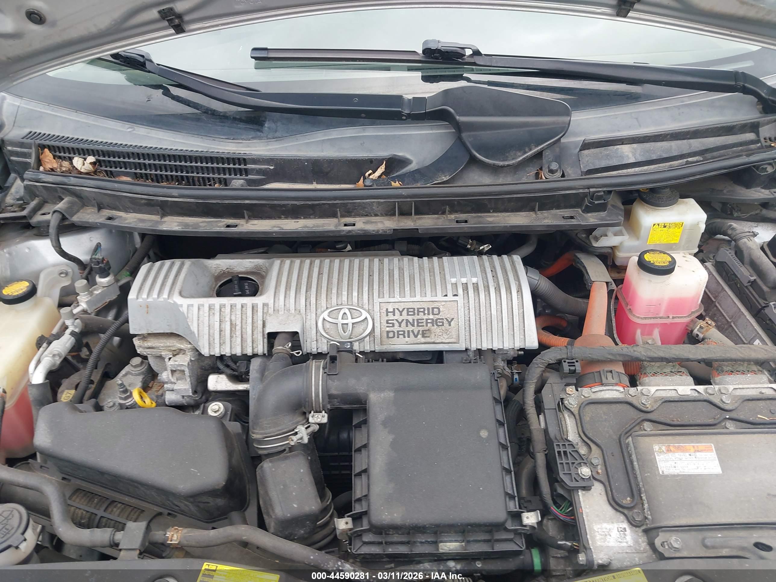 TOYOTA PRIUS image 10