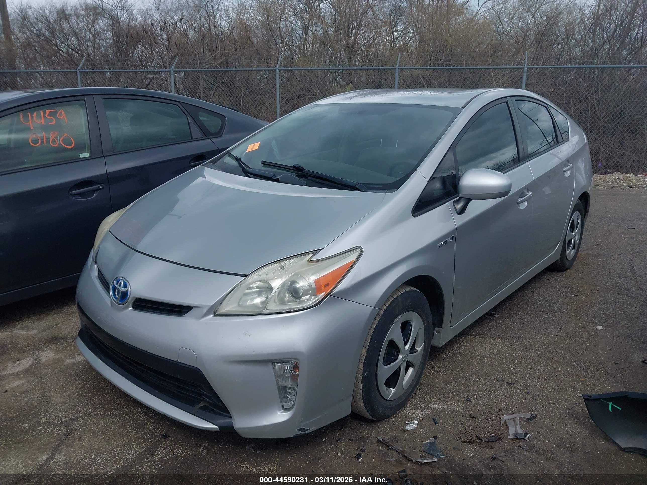 TOYOTA PRIUS image 2