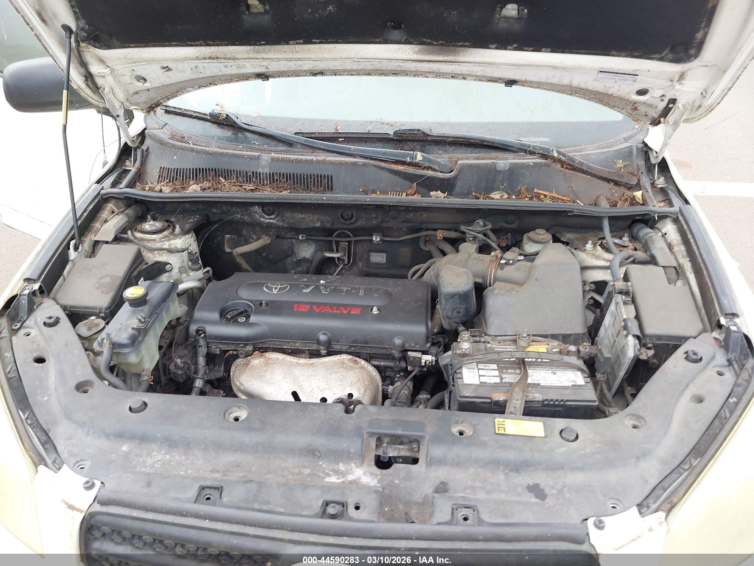TOYOTA RAV4 image 10