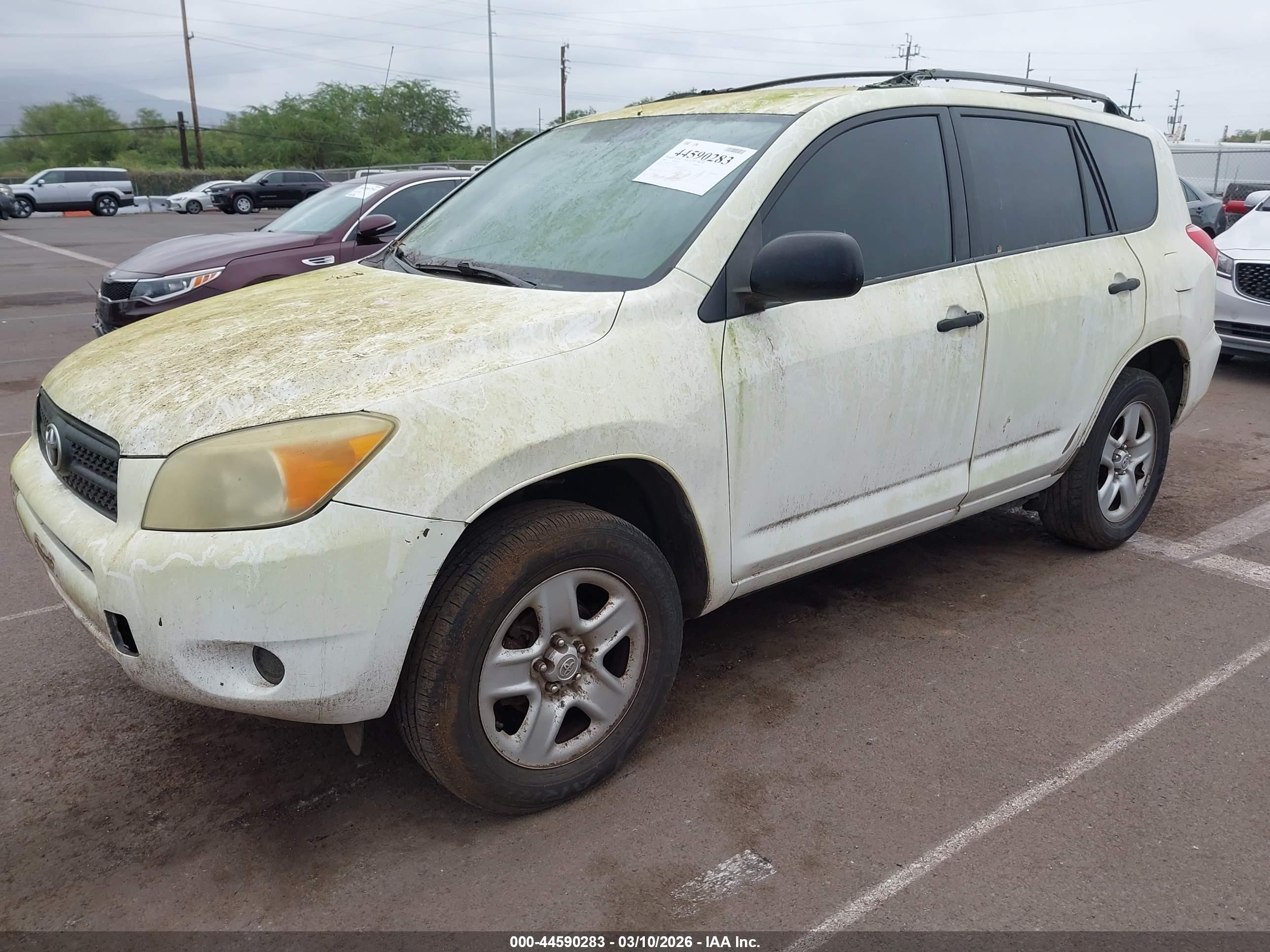 TOYOTA RAV4 image 2