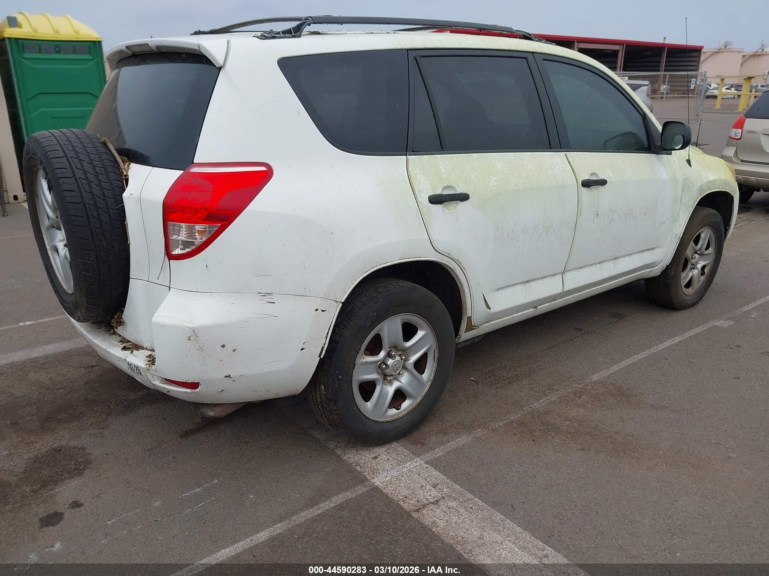 TOYOTA RAV4 image 4