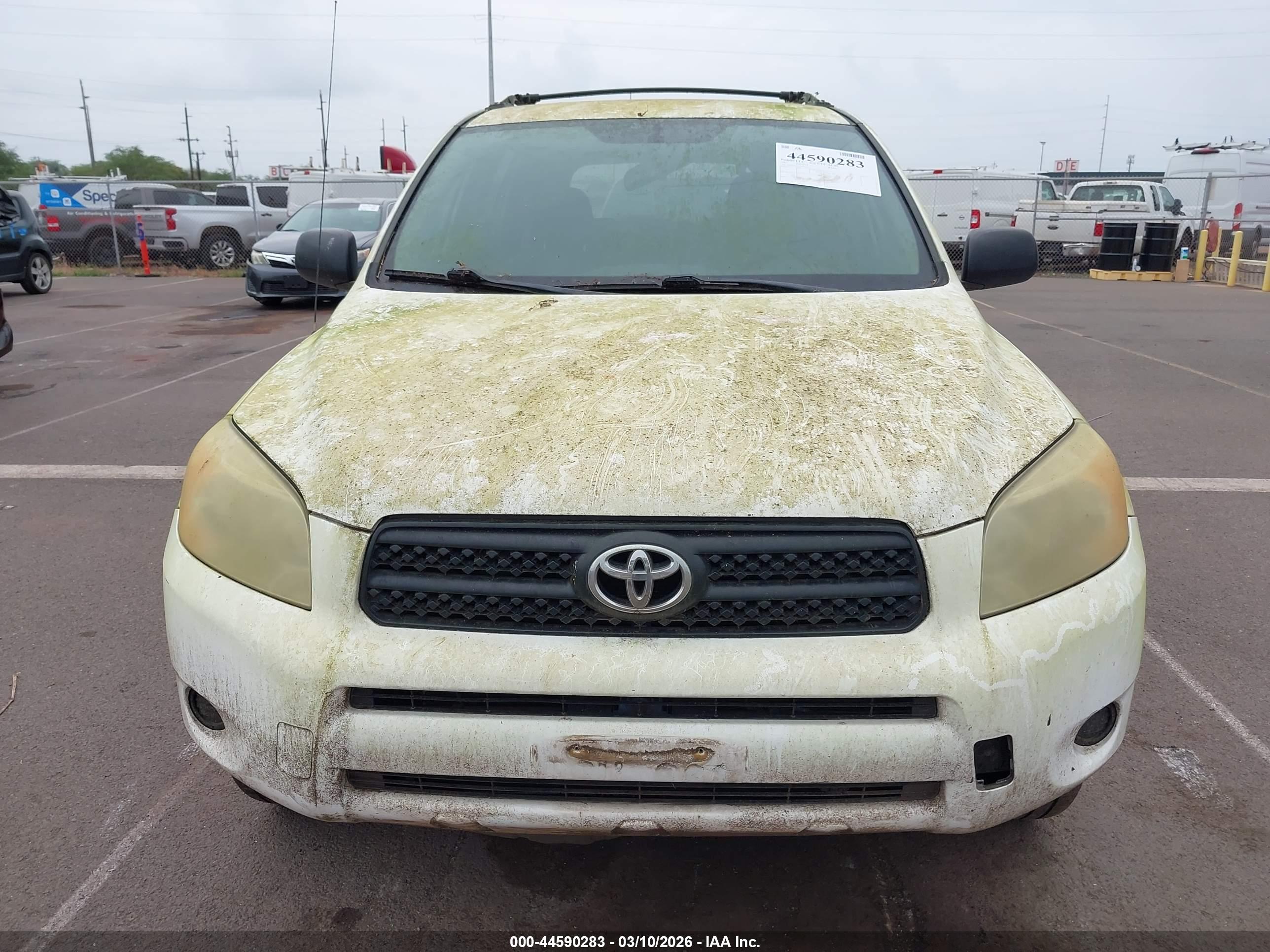 TOYOTA RAV4 image 6