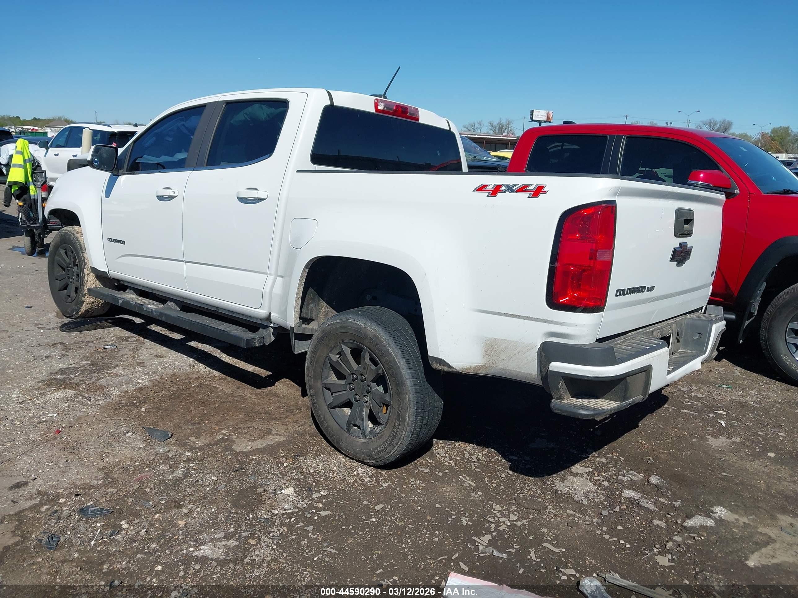 CHEVROLET COLORADO image 3