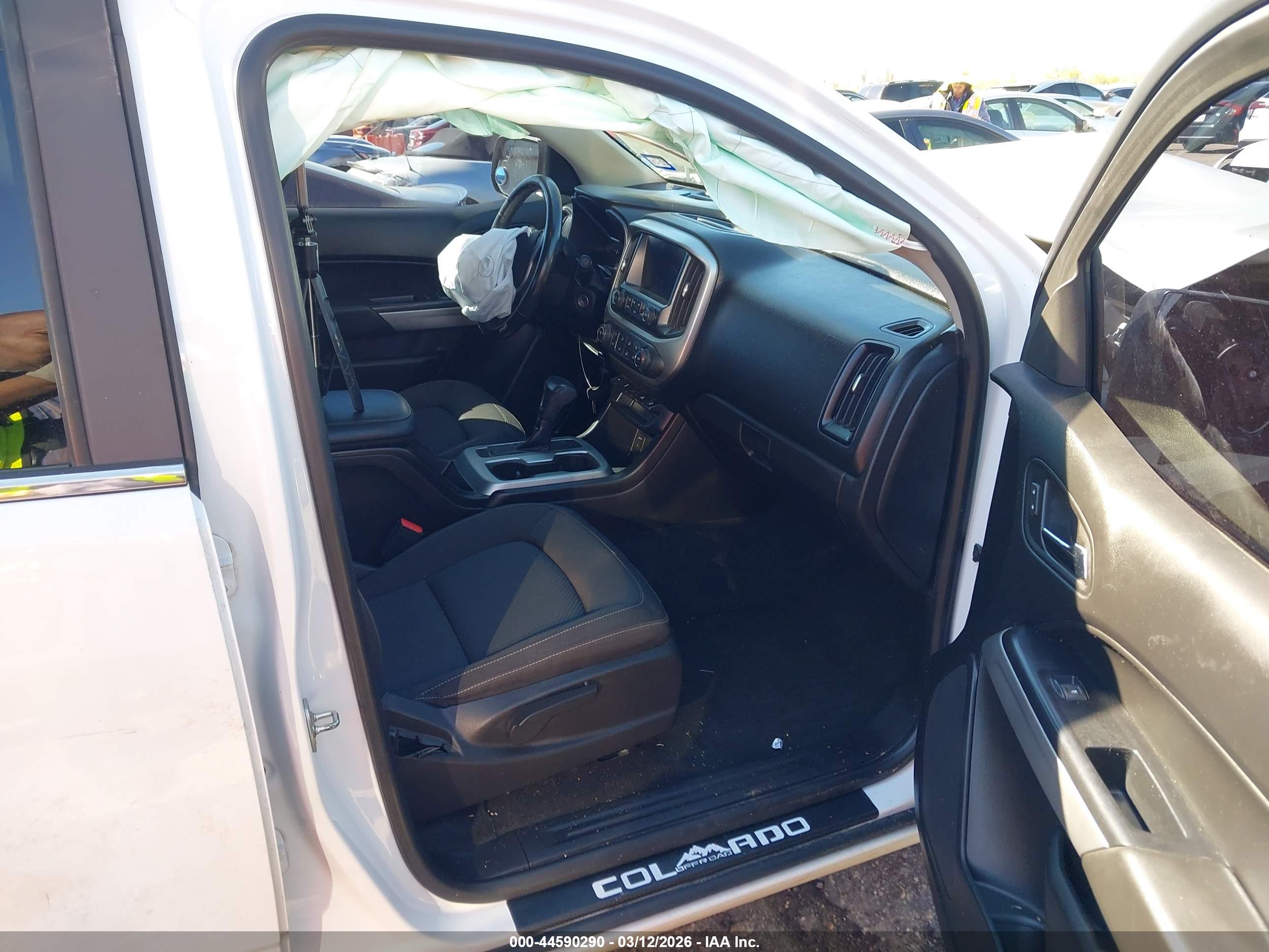 CHEVROLET COLORADO image 5