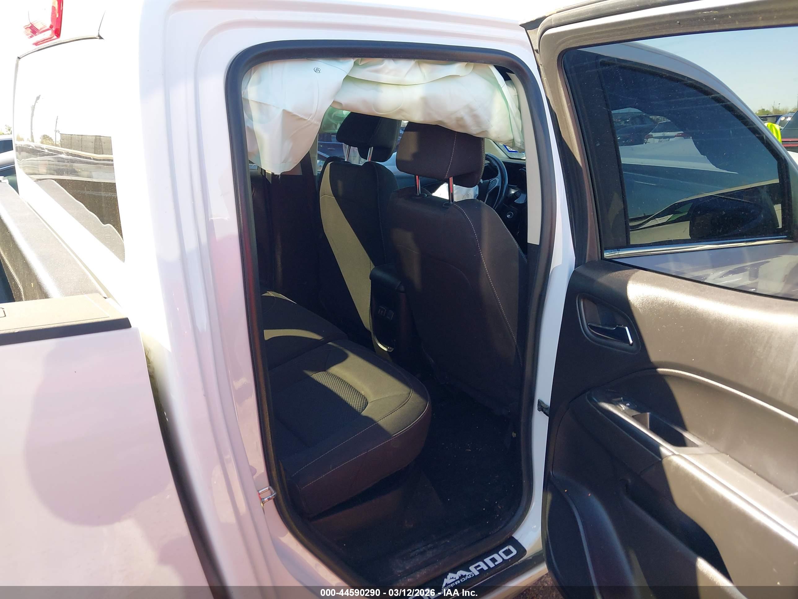 CHEVROLET COLORADO image 8