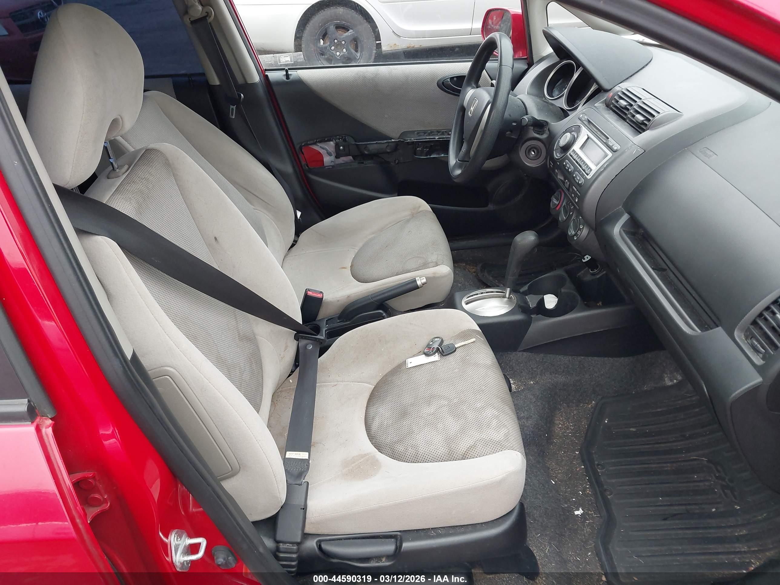 HONDA FIT image 5
