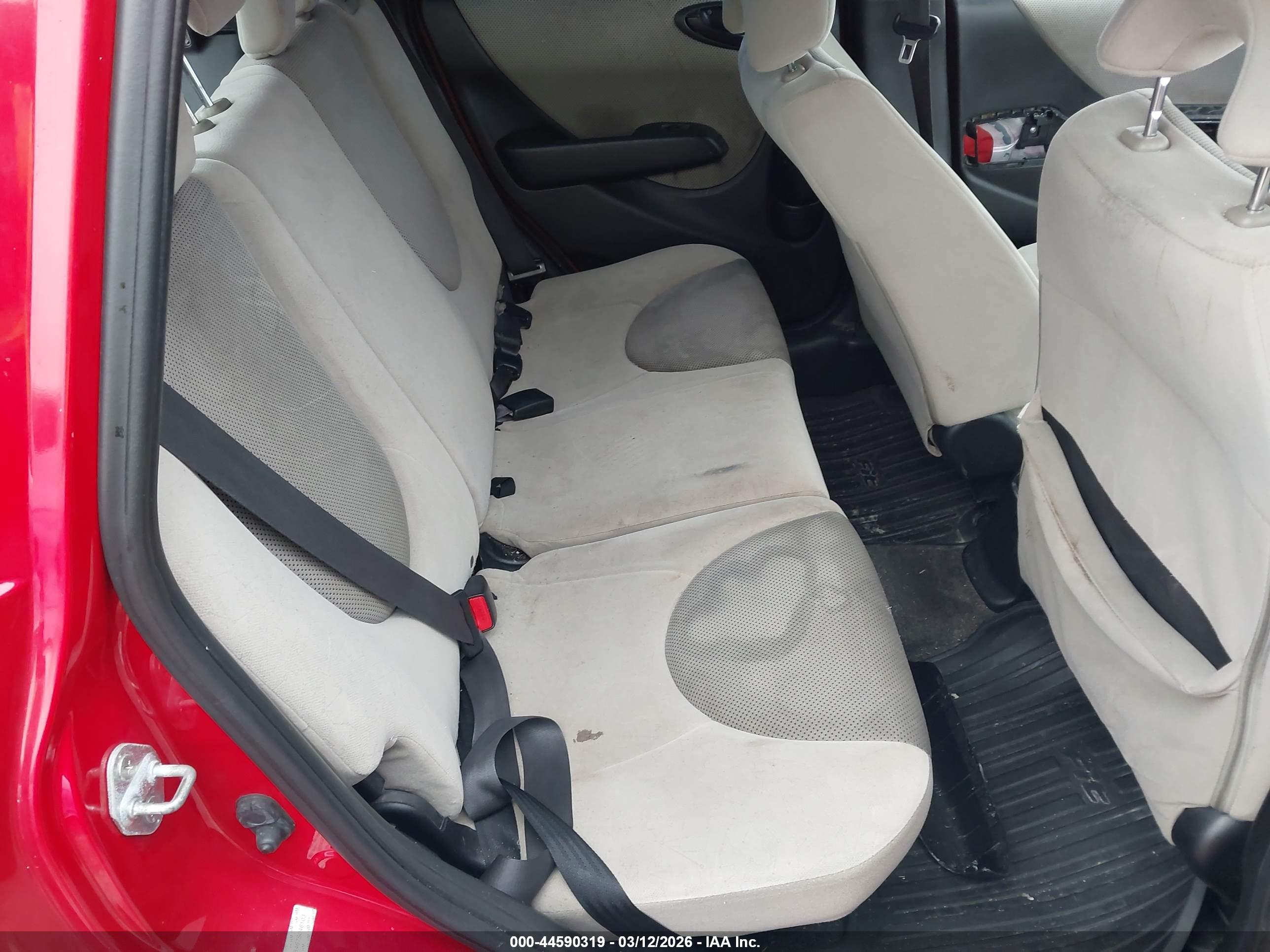 HONDA FIT image 8