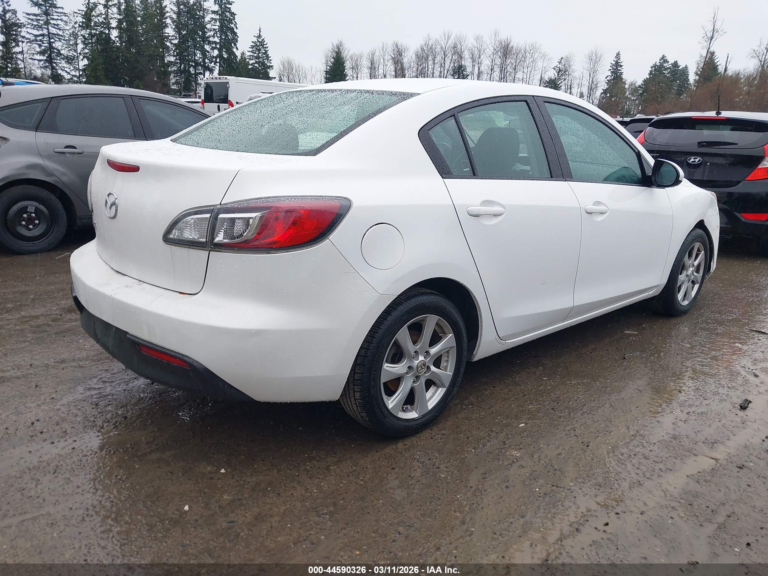 MAZDA MAZDA3 image 4